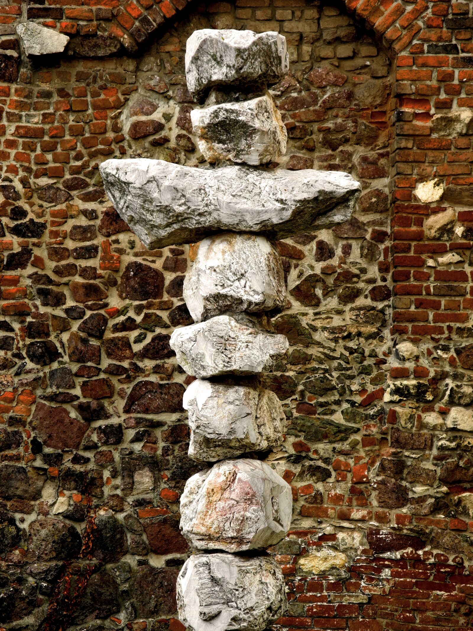 Nikon Coolpix P7000 sample photo. Cross, stone photography