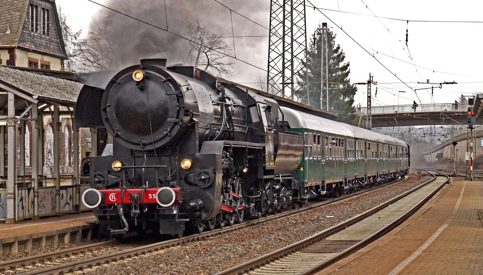 Panasonic Lumix DMC-G1 sample photo. Steam locomotive, special crossing photography