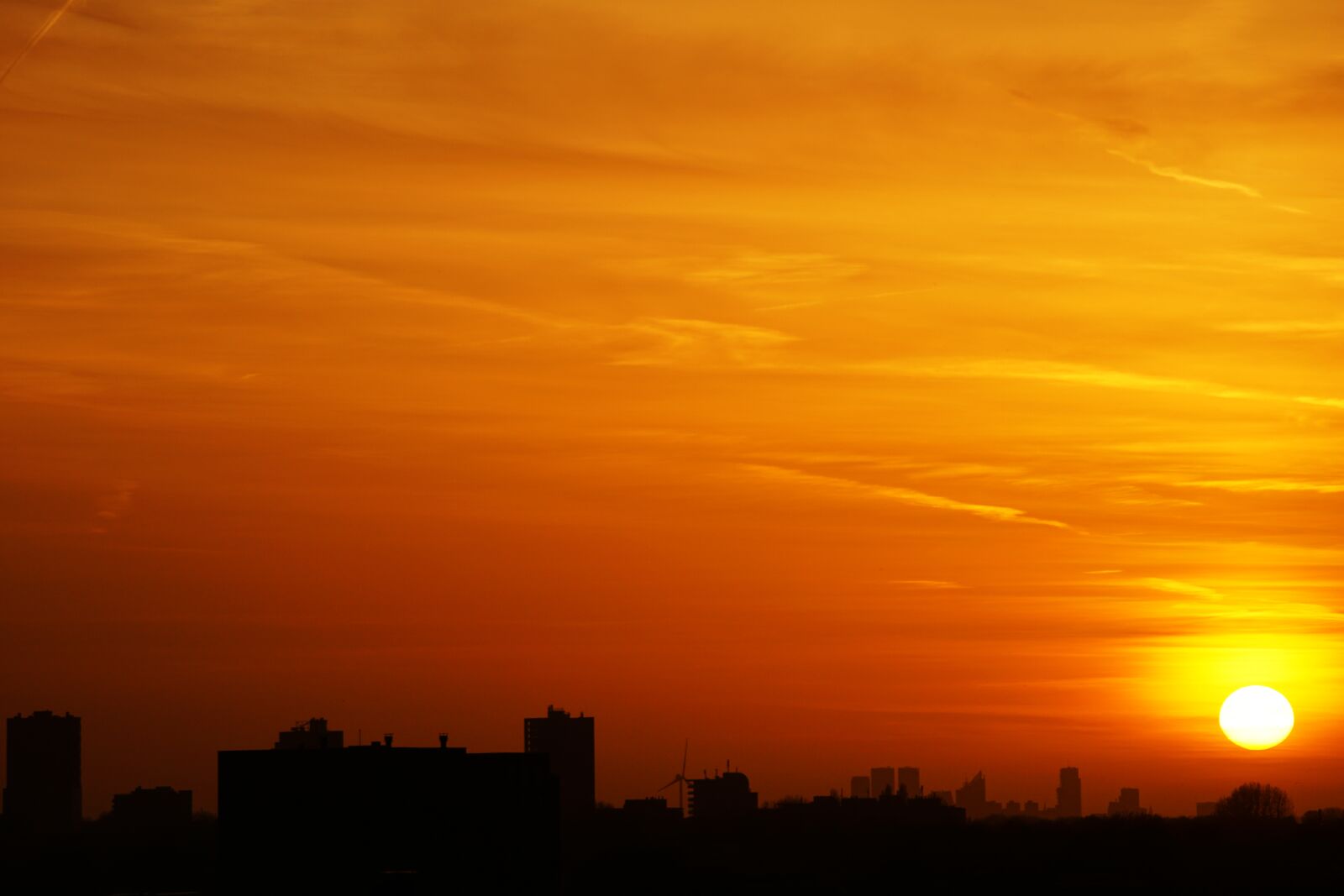 Sony ILCA-77M2 sample photo. Backlit, bright, city, dawn photography