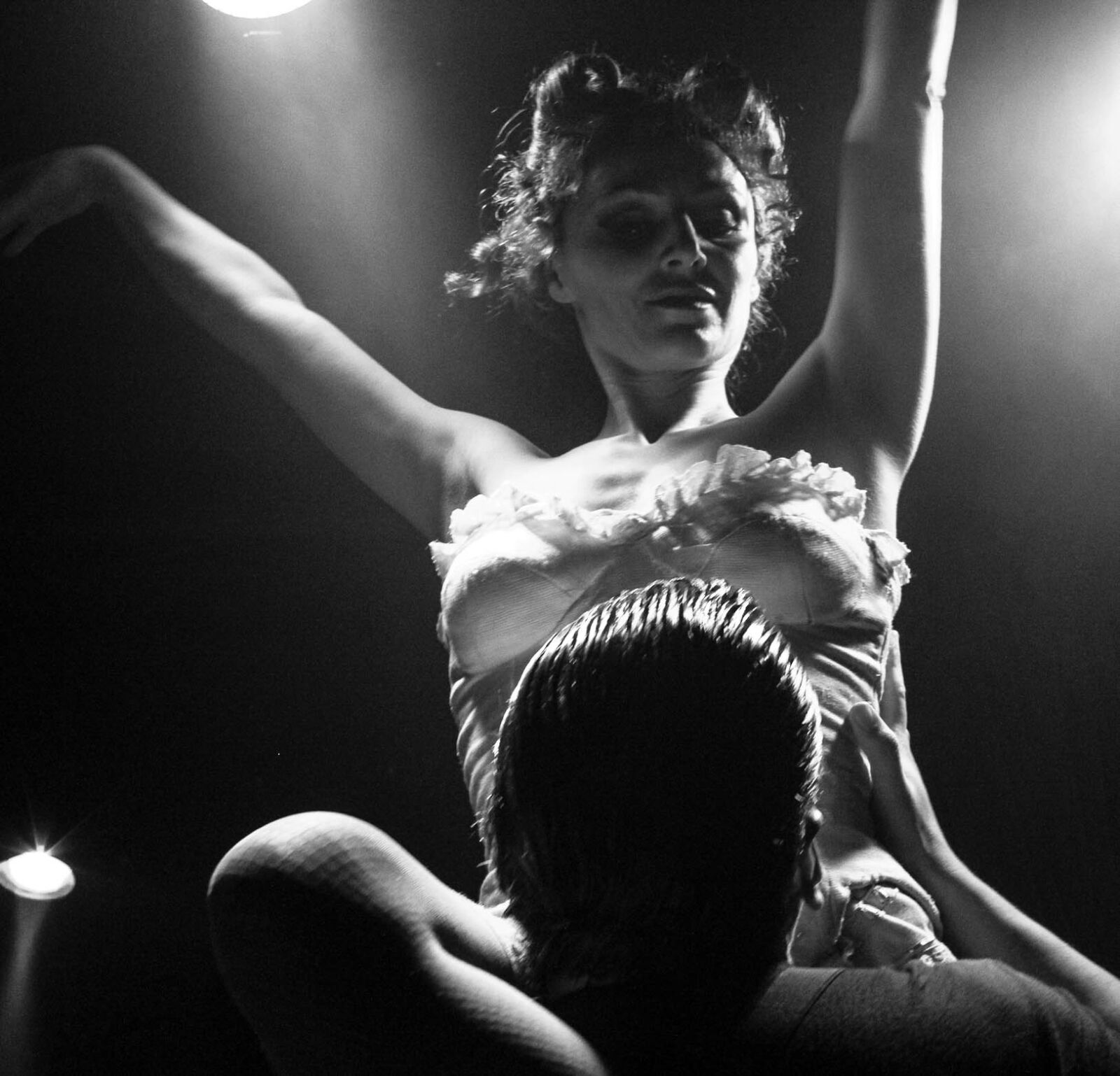 Canon EF 28-135mm F3.5-5.6 IS USM sample photo. Ballerina, ballet, dancer, black photography