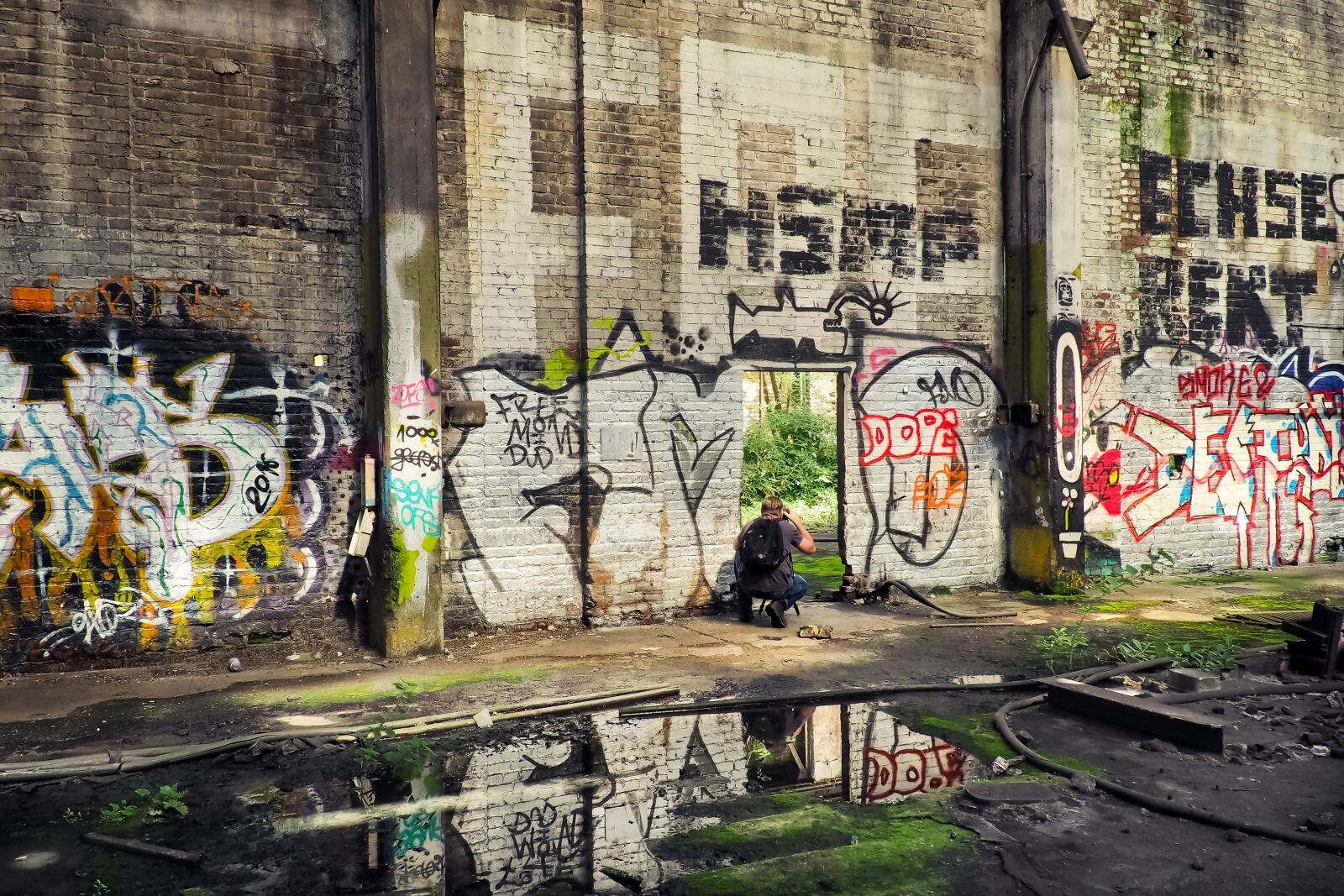 Olympus OM-D E-M10 sample photo. Lost places, rooms, abandoned photography