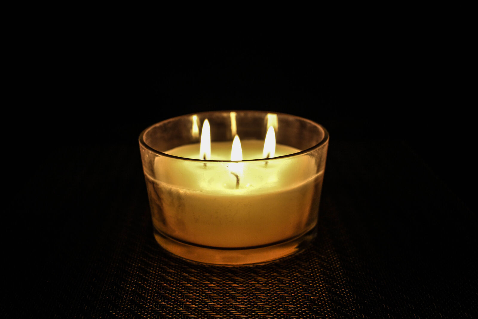 Canon EOS 700D (EOS Rebel T5i / EOS Kiss X7i) sample photo. Candle, evening, fire photography
