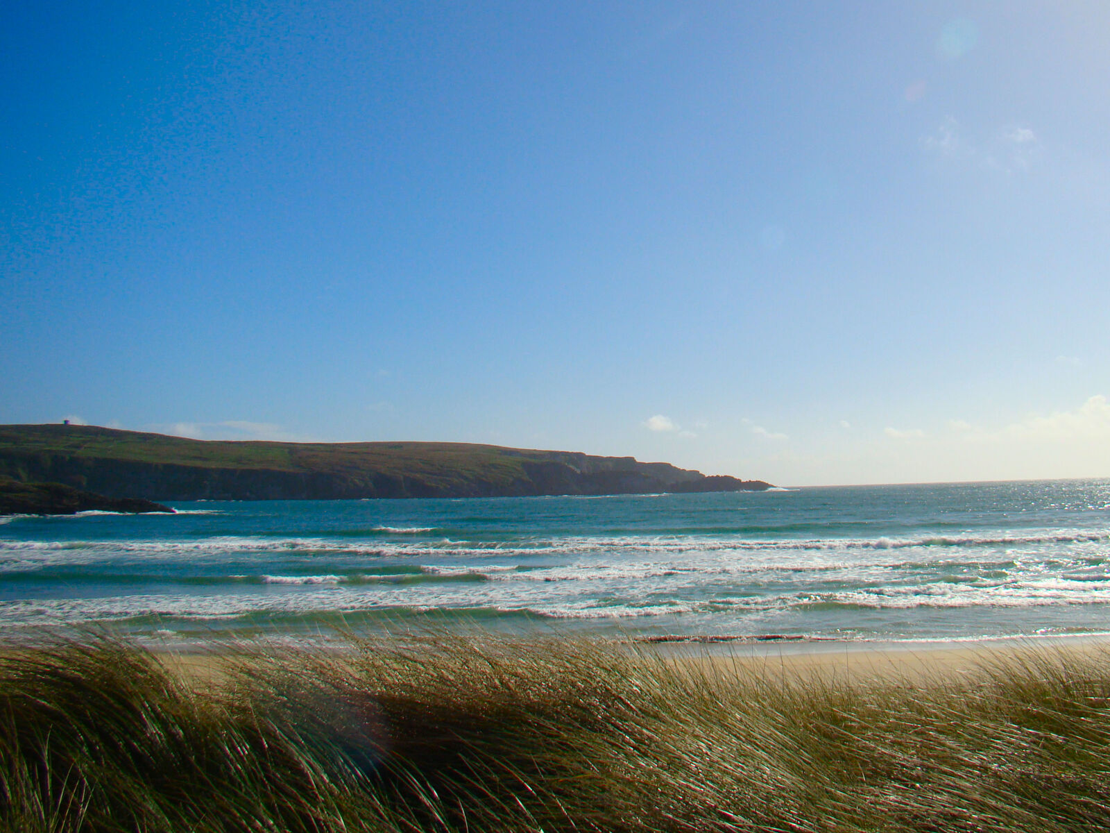 Sony Cyber-shot DSC-H50 sample photo. Beach, dunes, grass, ireland photography