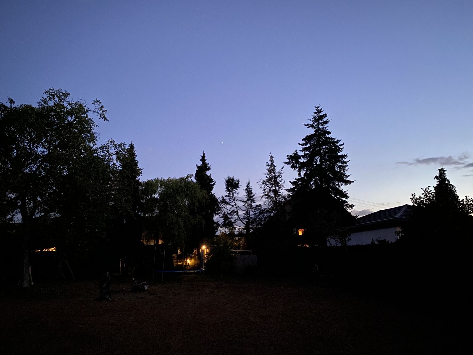 Apple iPhone 11 sample photo. Night, shadow, home photography