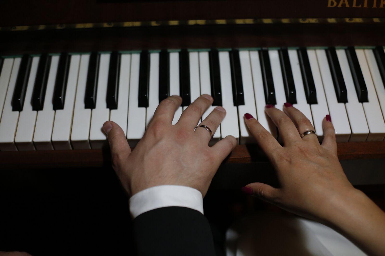 Canon EOS 5D Mark III sample photo. Finger, hands, music, musician photography