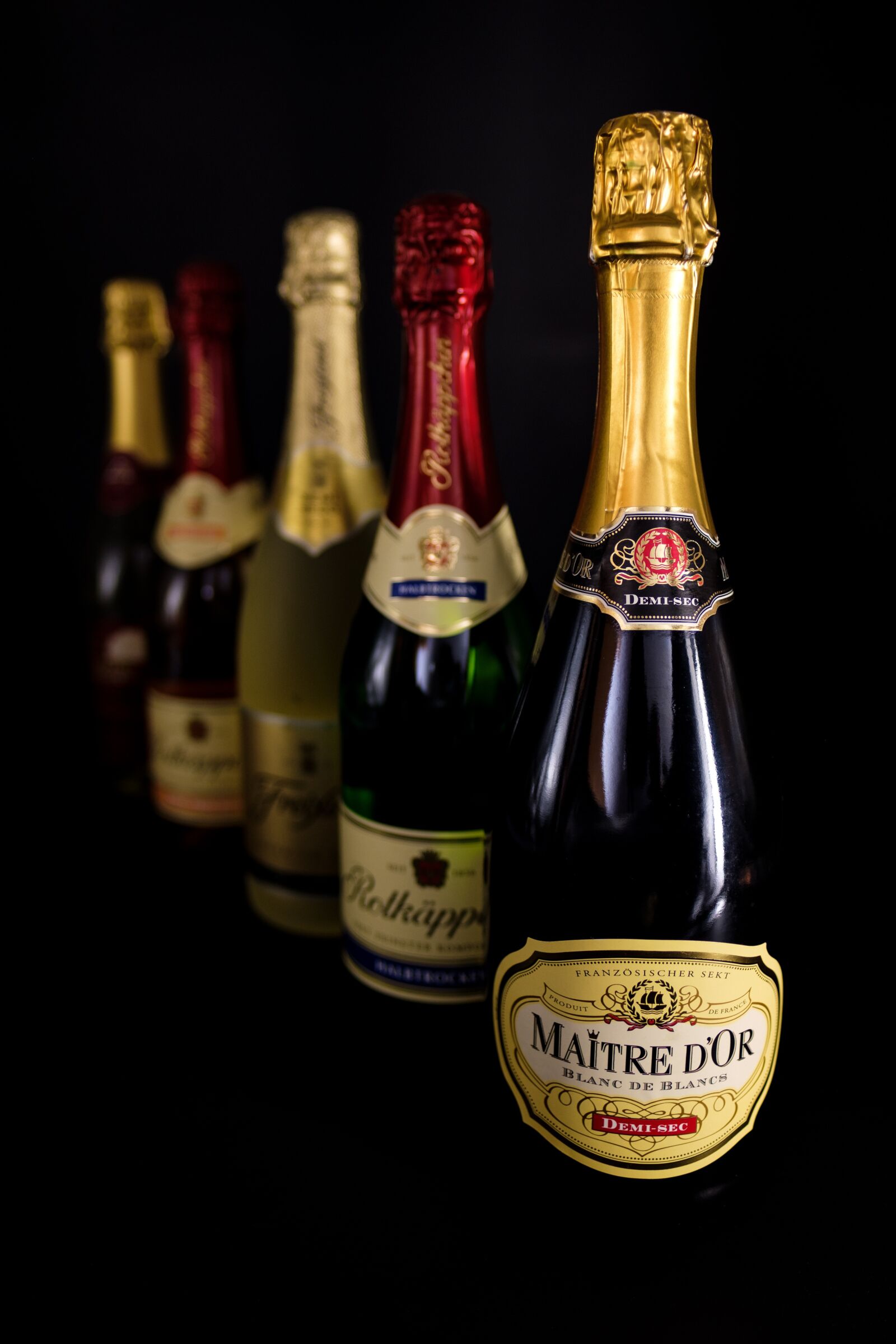 Fujifilm X-T2 + Fujifilm XF 16mm F1.4 R WR sample photo. Champagne, bottles, alcohol photography