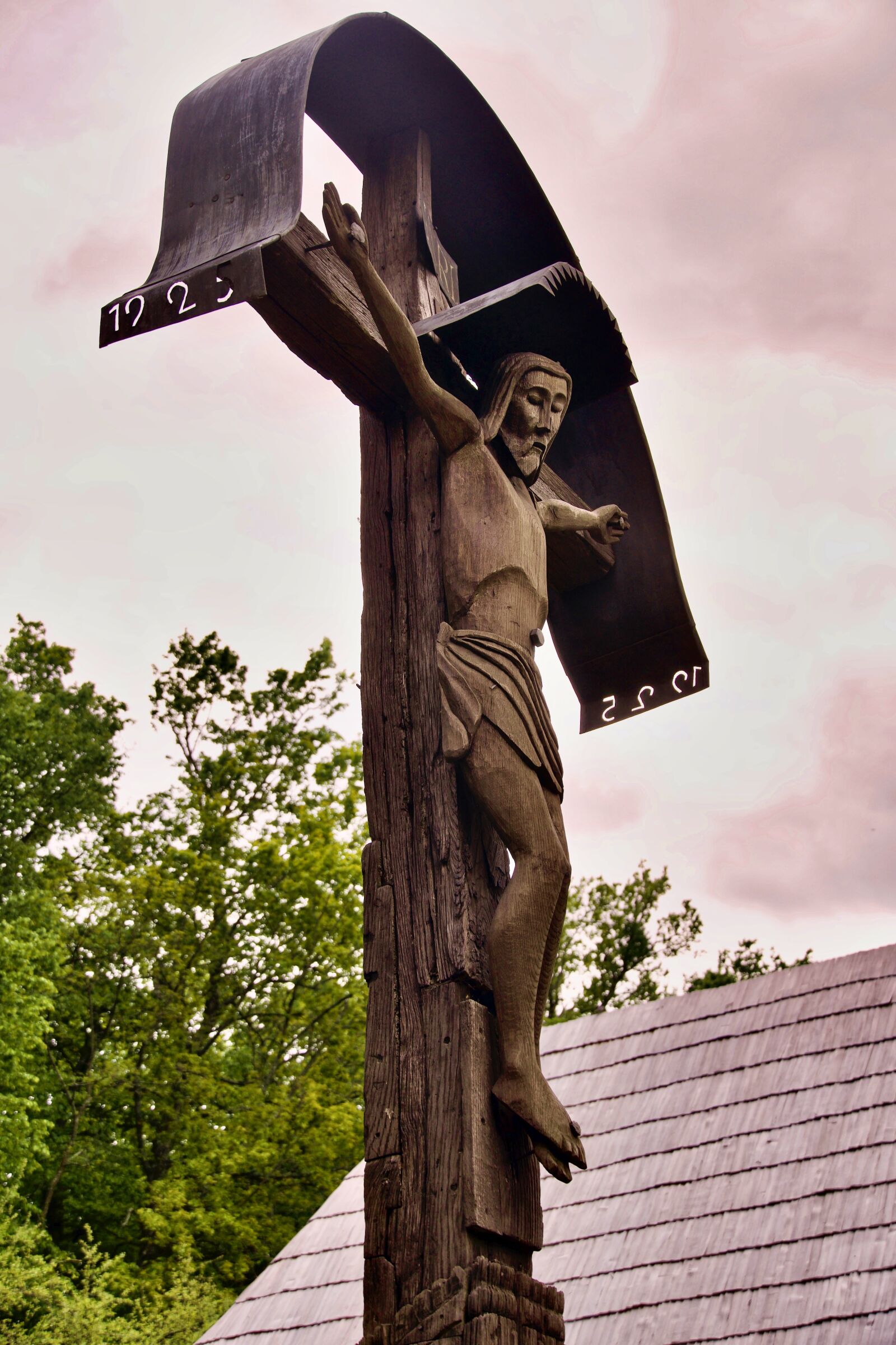 Sony a6500 sample photo. Sculpture, christ, wooden photography