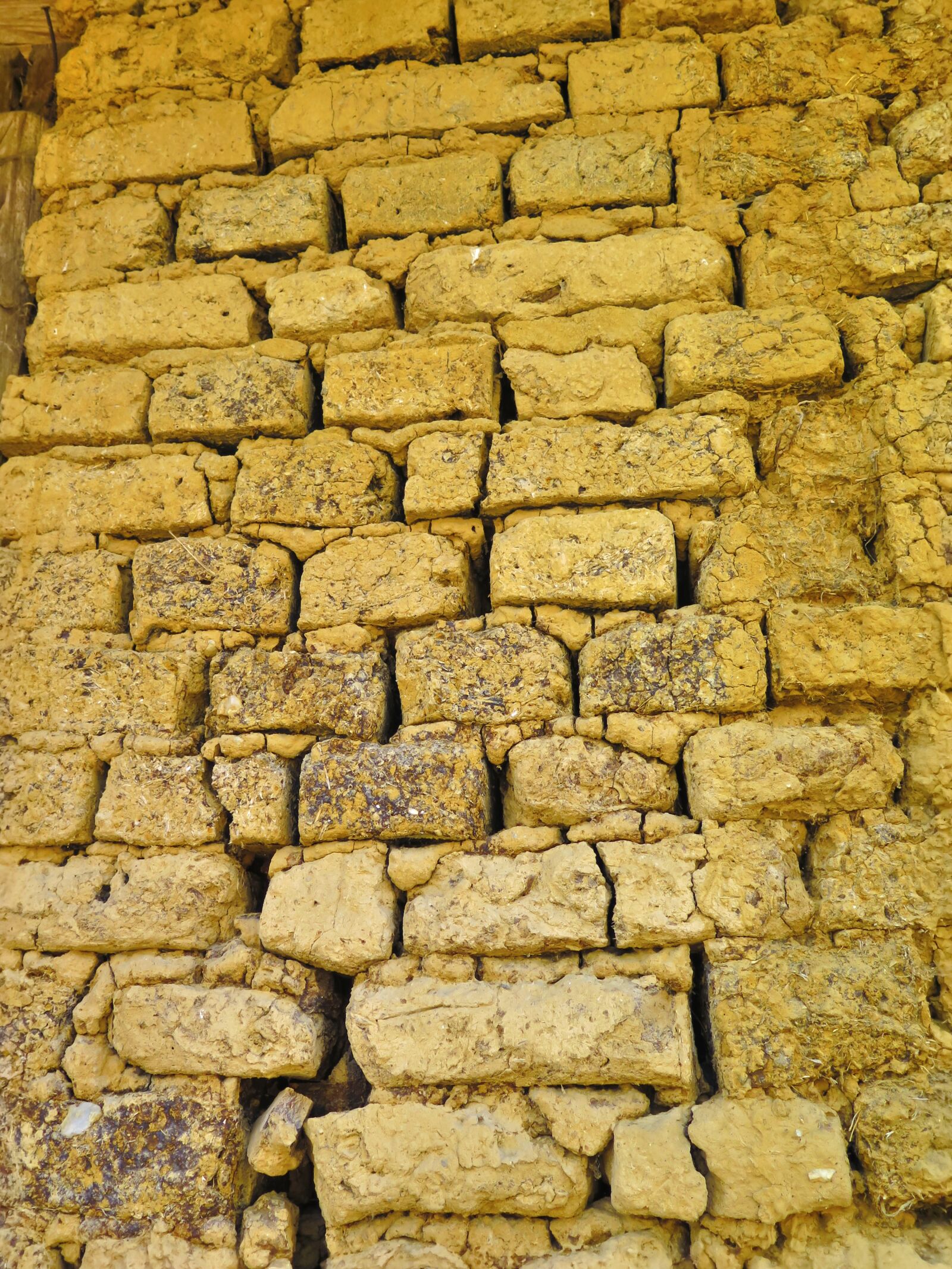 Canon PowerShot G16 sample photo. Bricks, building, brick wall photography