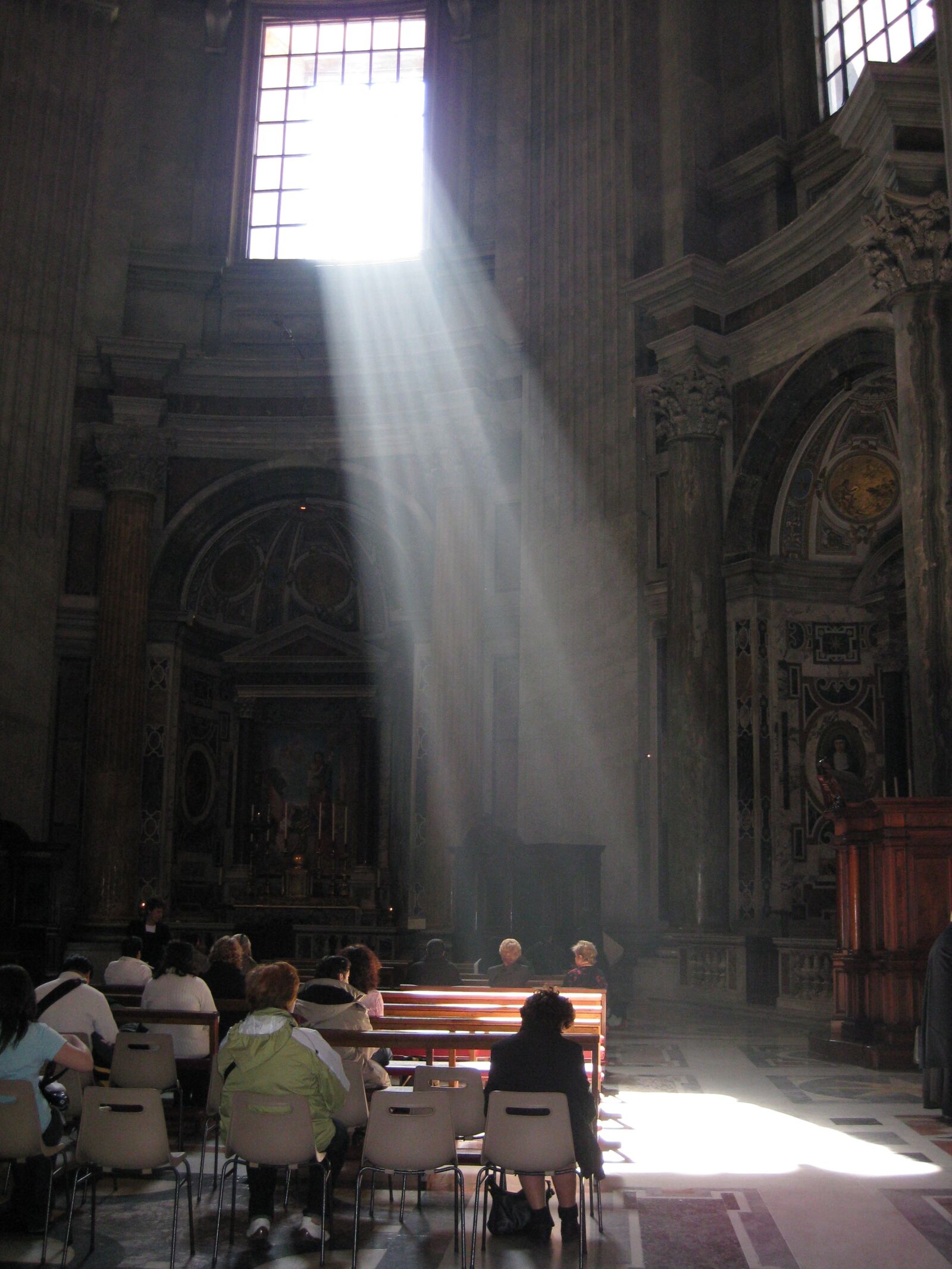 Canon PowerShot SD1100 IS (Digital IXUS 80 IS / IXY Digital 20 IS) sample photo. Sunlight, vatican, italy photography