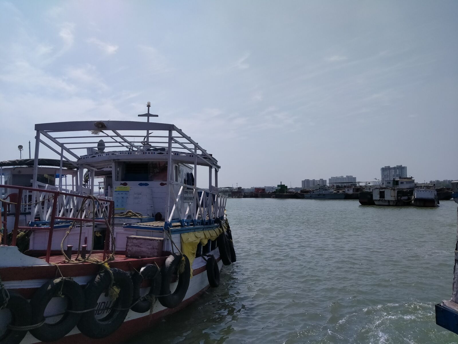 OPPO A5 2020 sample photo. Boat, ganga river, kolkata photography