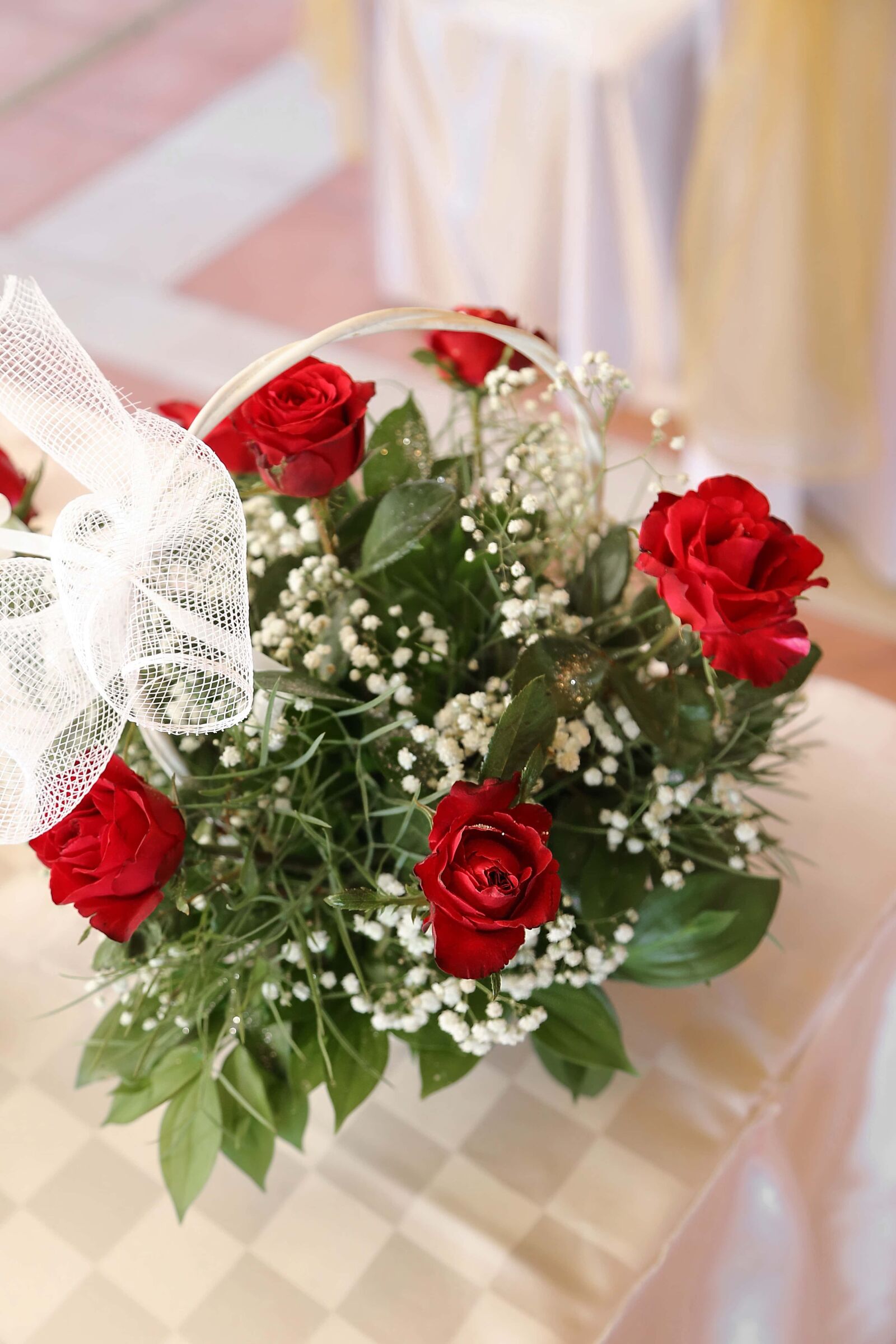 Canon EOS 6D sample photo. Wicker basket, red, roses photography