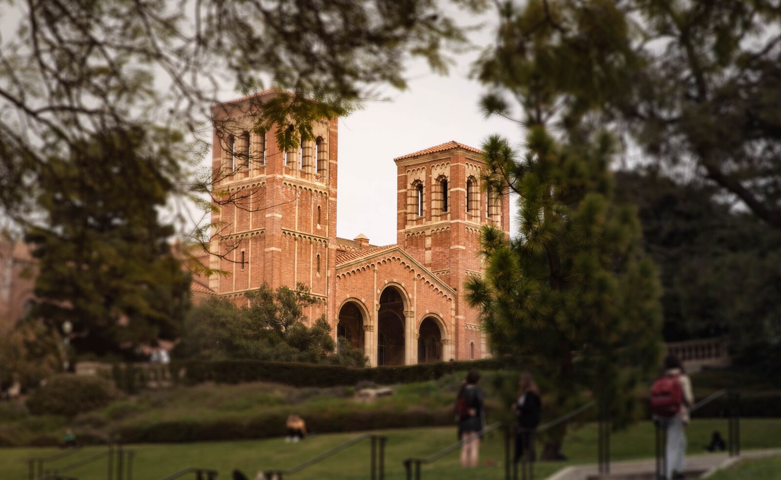 Canon EOS 6D Mark II sample photo. College, ucla, california photography