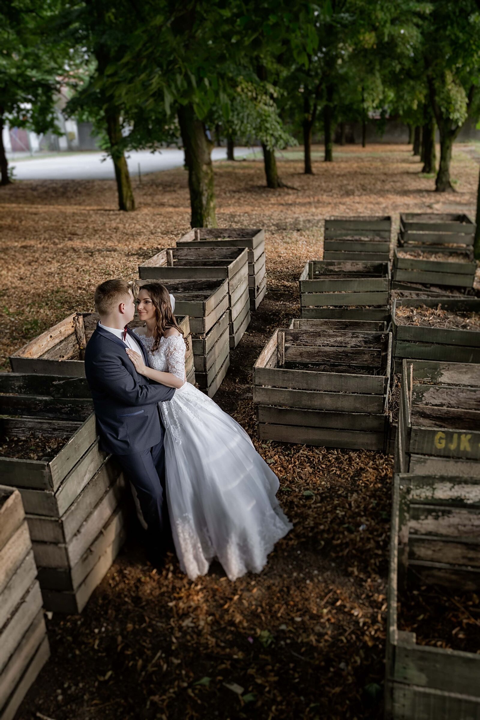 Canon EF 16-35mm F2.8L II USM sample photo. Bride, village, groom, park photography