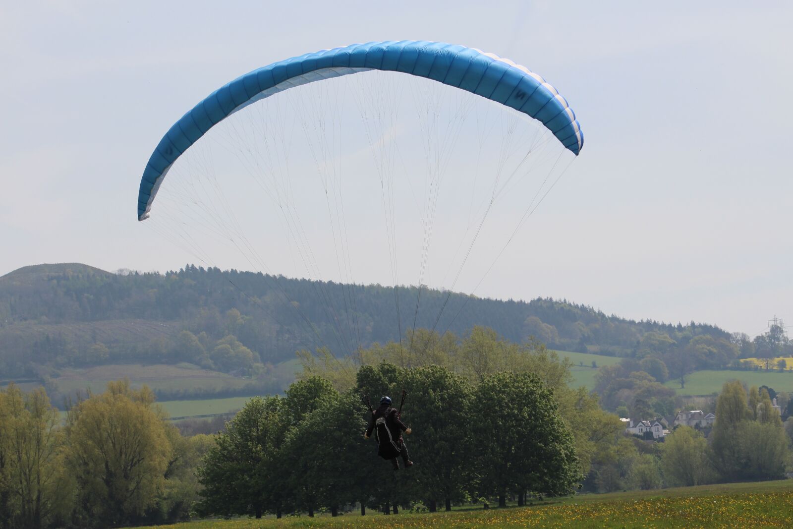 Canon EOS 700D (EOS Rebel T5i / EOS Kiss X7i) + Canon EF 75-300mm f/4-5.6 sample photo. Paragliding, glider, sport photography