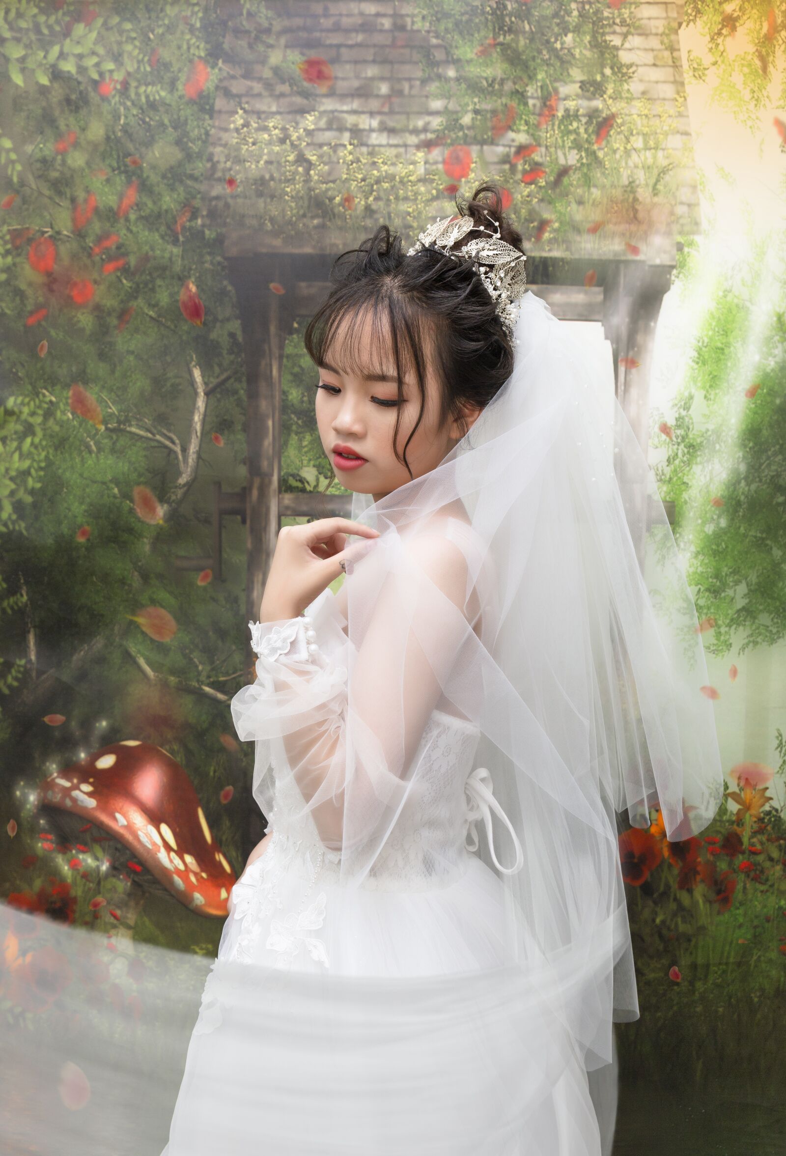 Canon EF 24-70mm F4L IS USM sample photo. Young, girl, attractive photography