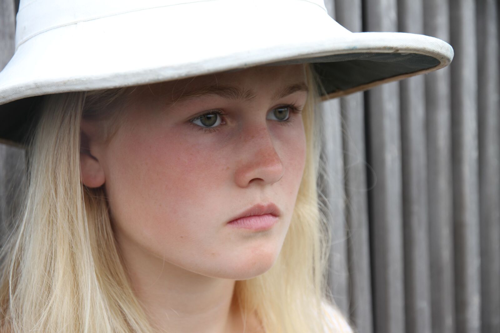 Canon EOS 7D sample photo. Young girl, junglehoed, blonde photography