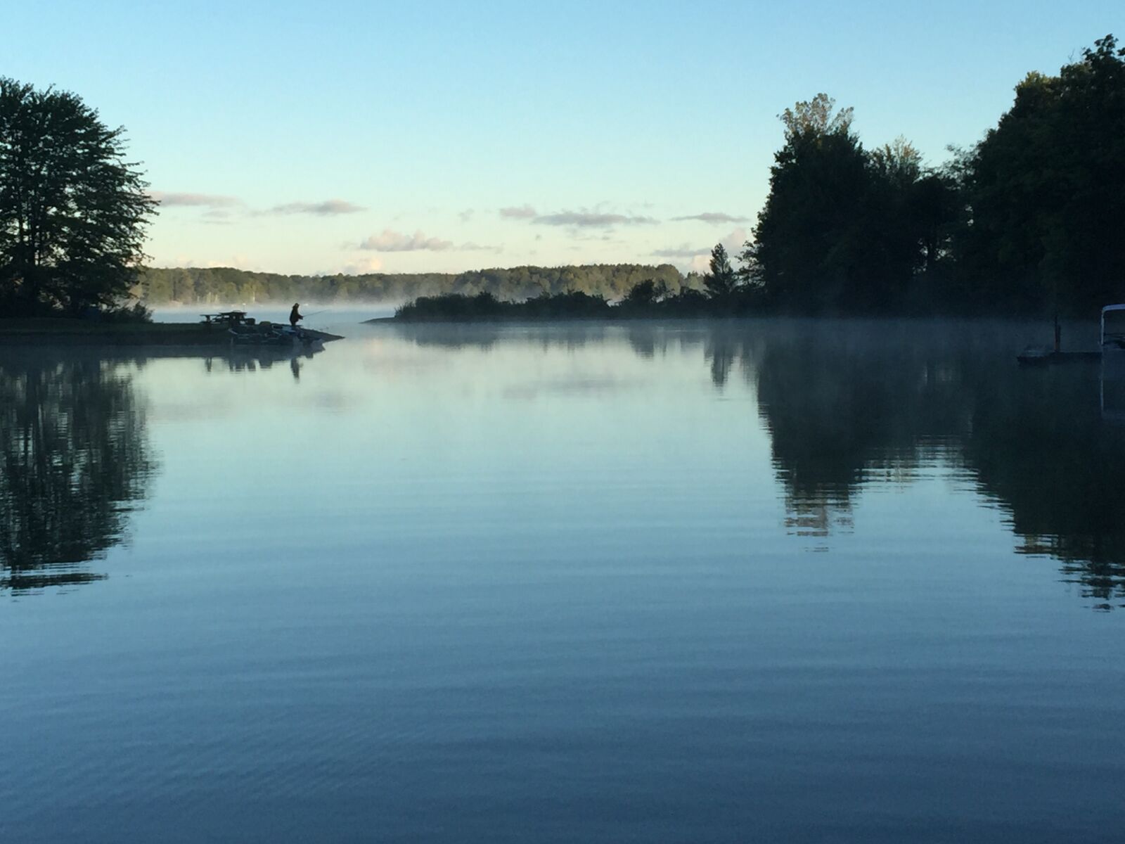 iPhone 6 Plus back camera 4.15mm f/2.2 sample photo. Lake, morning, mist photography