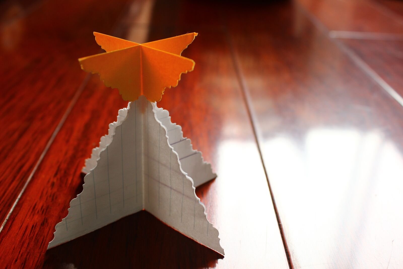 Canon EOS 600D (Rebel EOS T3i / EOS Kiss X5) sample photo. Stack, paper cut, cross photography