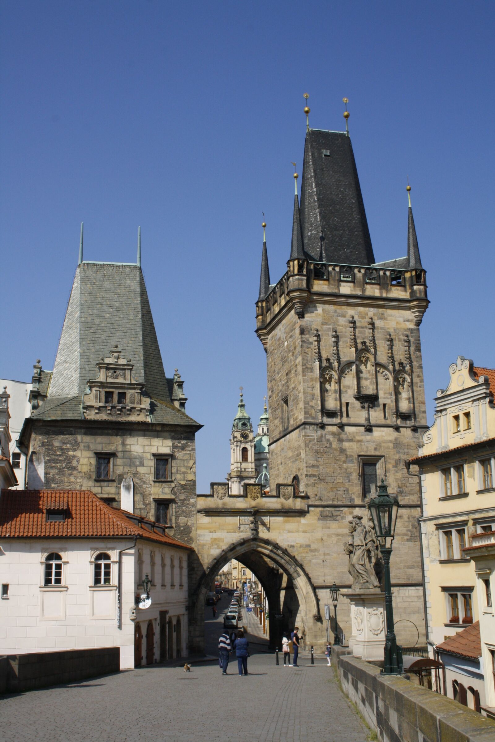 Canon EOS 1000D (EOS Digital Rebel XS / EOS Kiss F) sample photo. Prague, charles bridge, gate photography