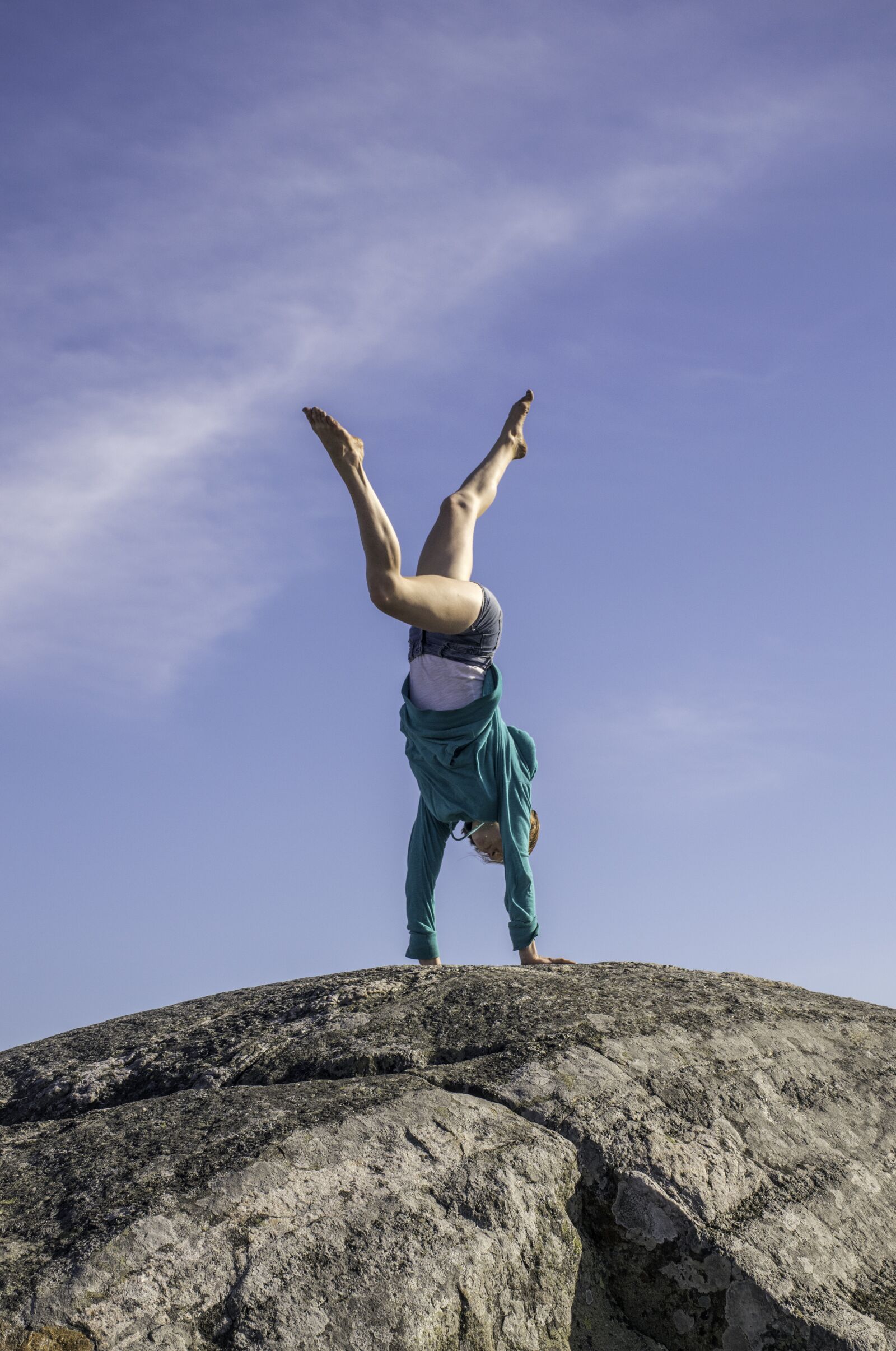 Nikon D5300 sample photo. Handstand, young woman, windy photography