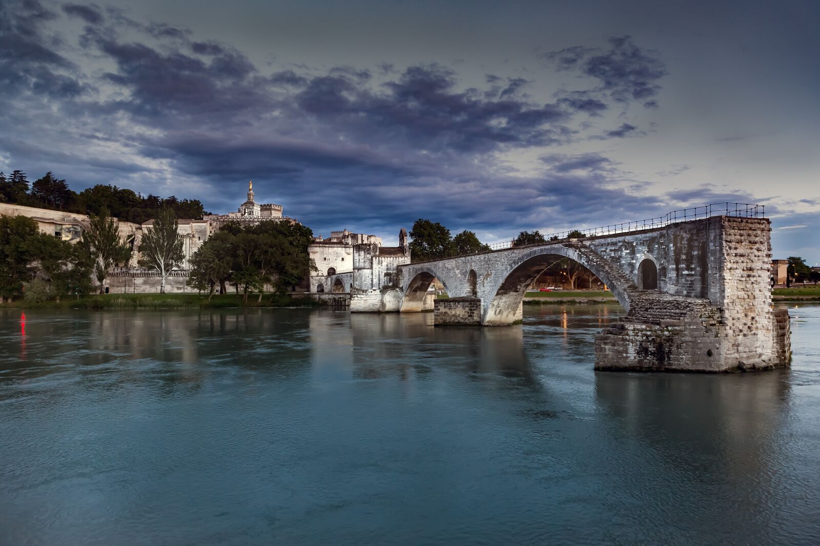 Canon EF 24-70mm F2.8L USM sample photo. Avignon, bridge, rhône photography