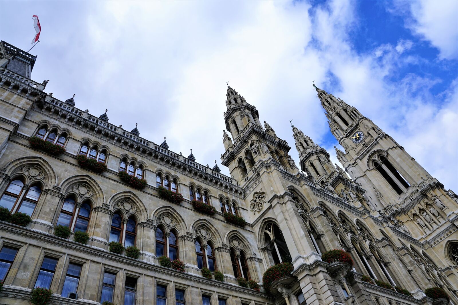 Sony ILCA-77M2 + Sony DT 16-50mm F2.8 SSM sample photo. Vienna, town hall, city photography
