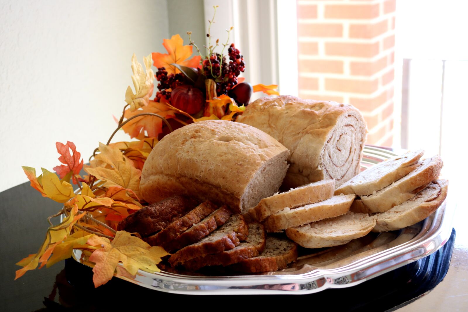 Canon EOS 750D (EOS Rebel T6i / EOS Kiss X8i) sample photo. Bread, baked, tasty photography