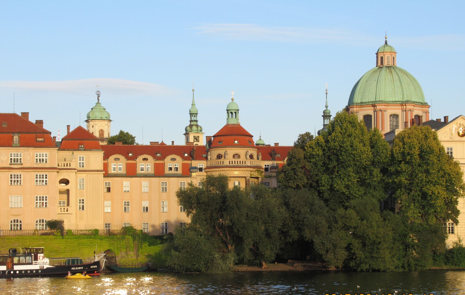 Canon PowerShot SX620 HS sample photo. Prague, vltava, domes photography