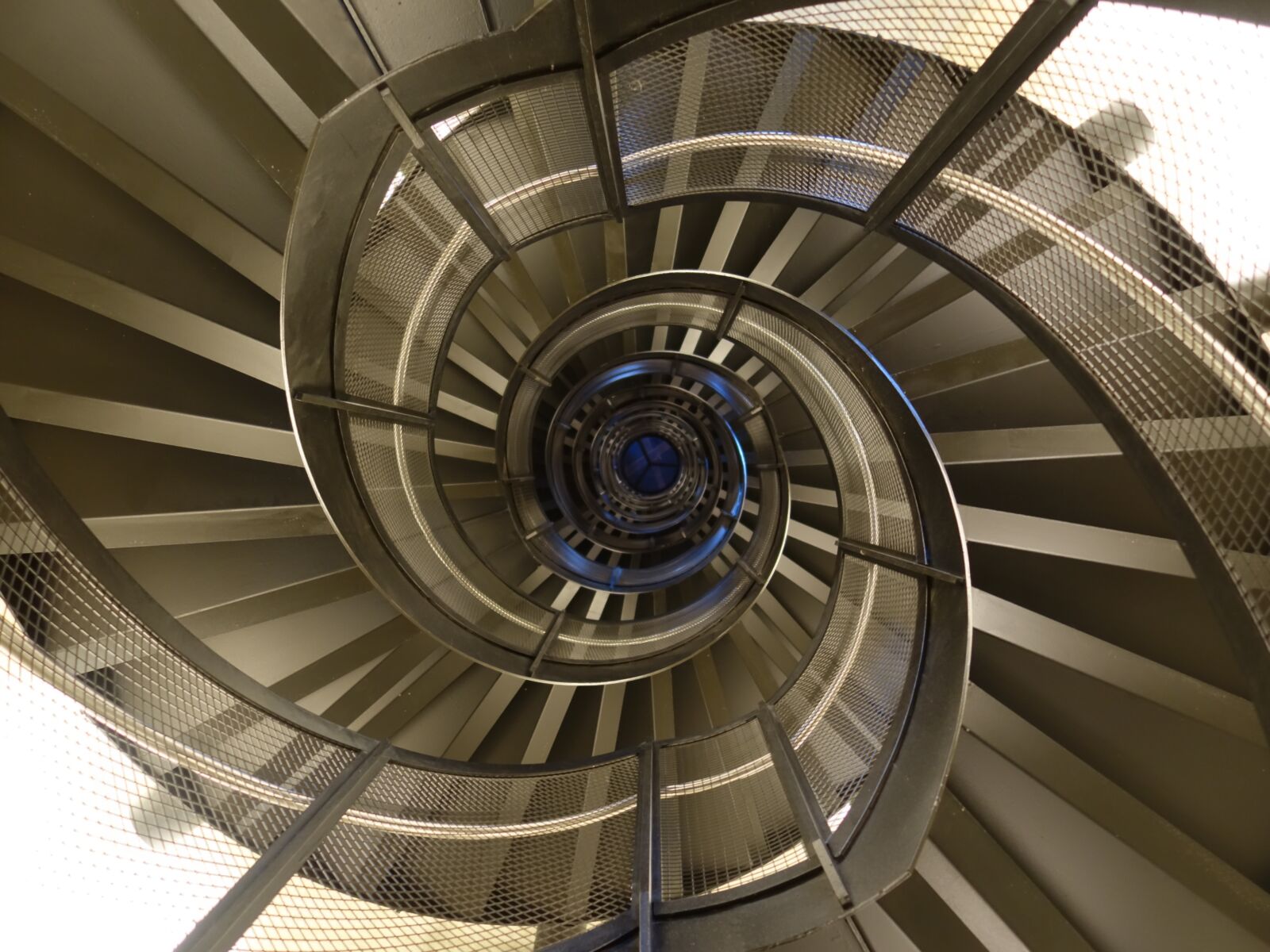 Sony Cyber-shot DSC-RX100 II sample photo. Spiral staircase, spiral, metal photography