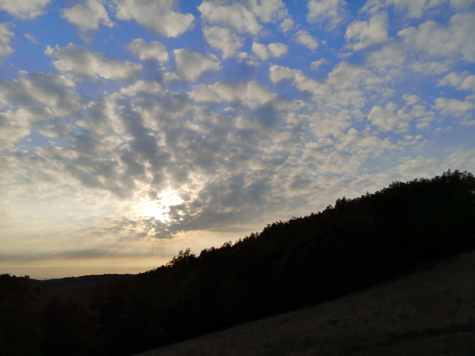 HUAWEI CLT-L09 sample photo. Clouds, nature photography
