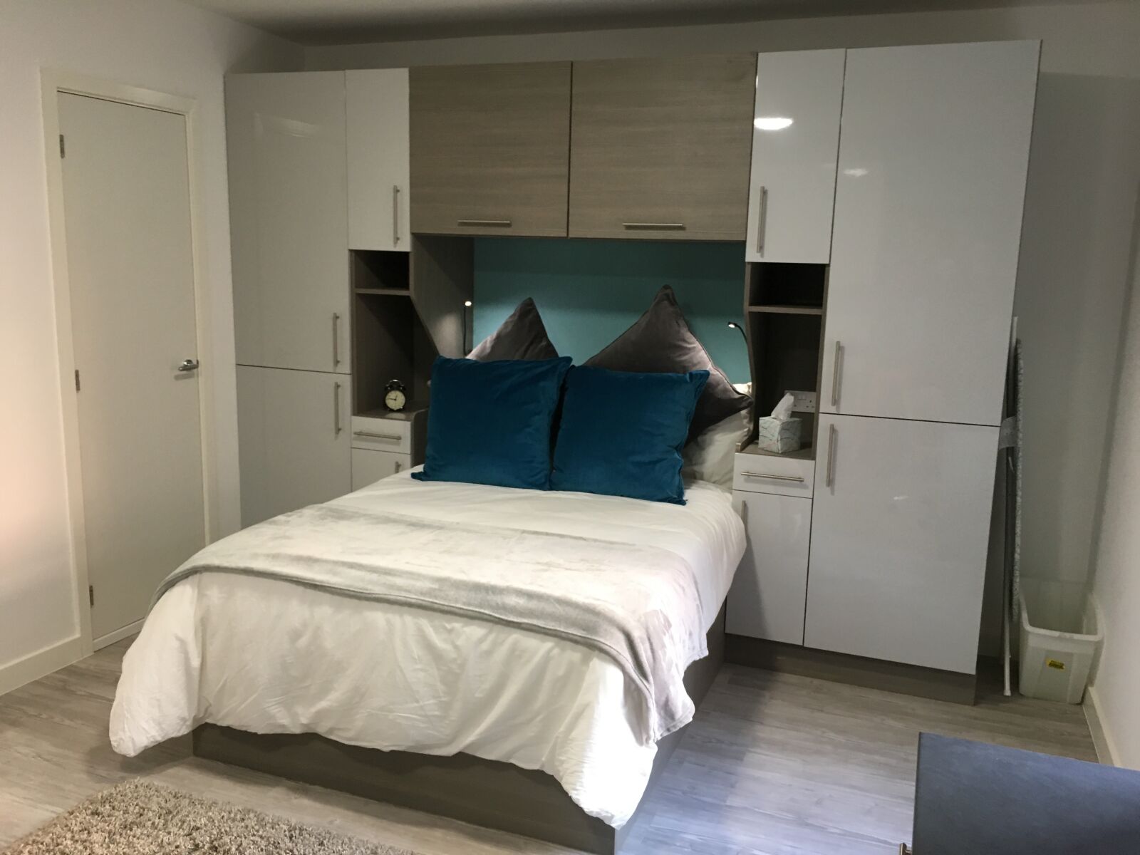 Apple iPhone 6s sample photo. Bedroom, student, studio photography