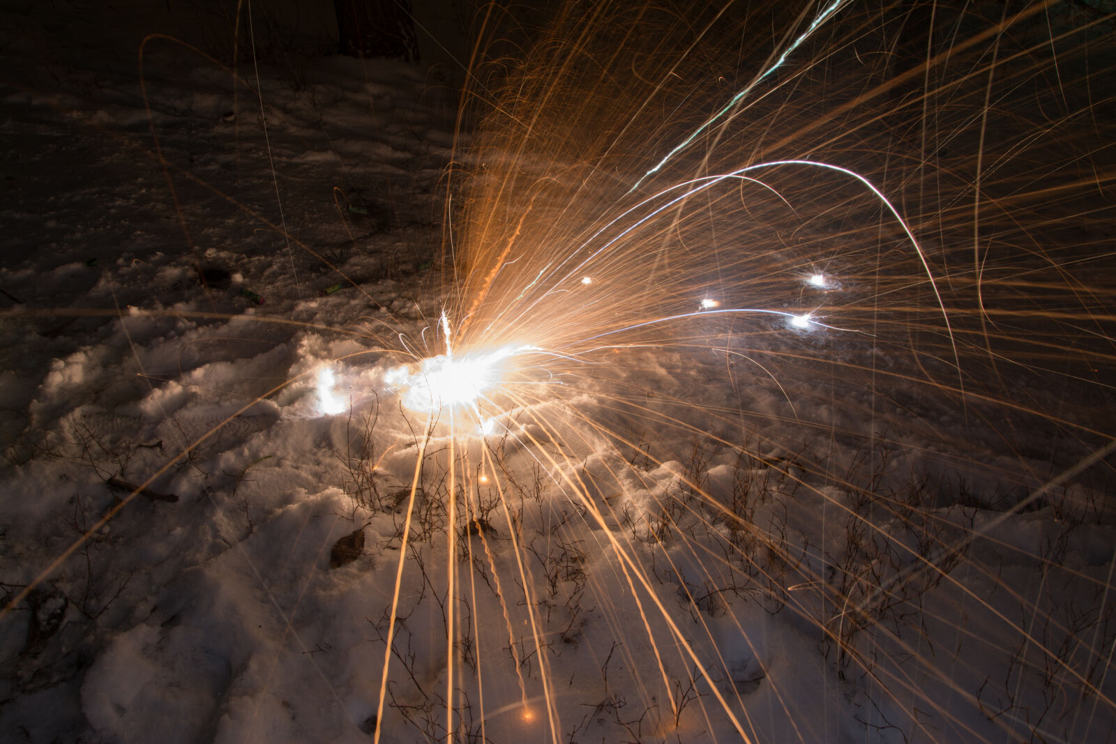 Nikon D7100 sample photo. Bomb, fire, snow photography