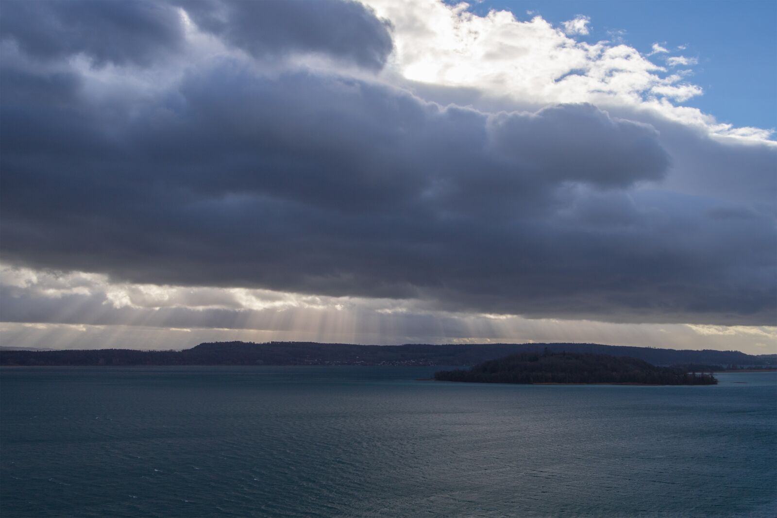 Canon EOS 6D Mark II sample photo. Lake, clouds, sky photography