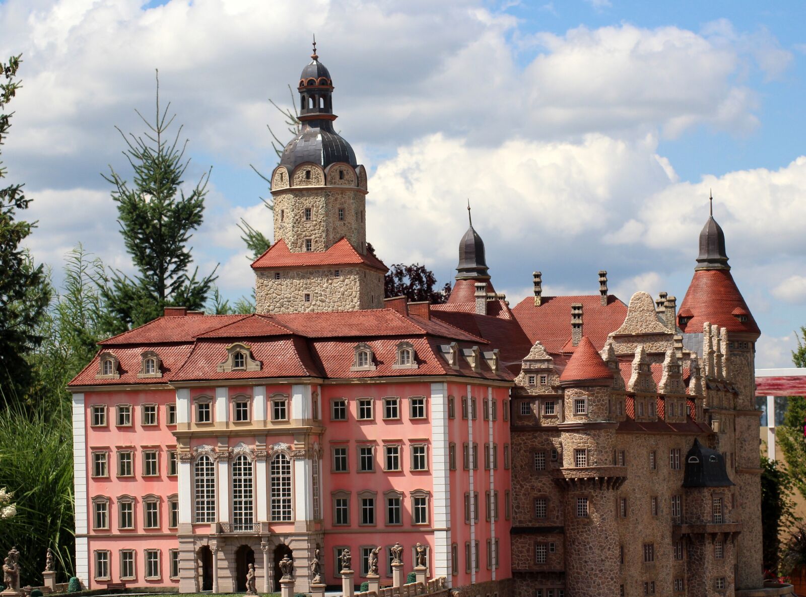 Canon EOS 1200D (EOS Rebel T5 / EOS Kiss X70 / EOS Hi) sample photo. Castle, the palace, architecture photography