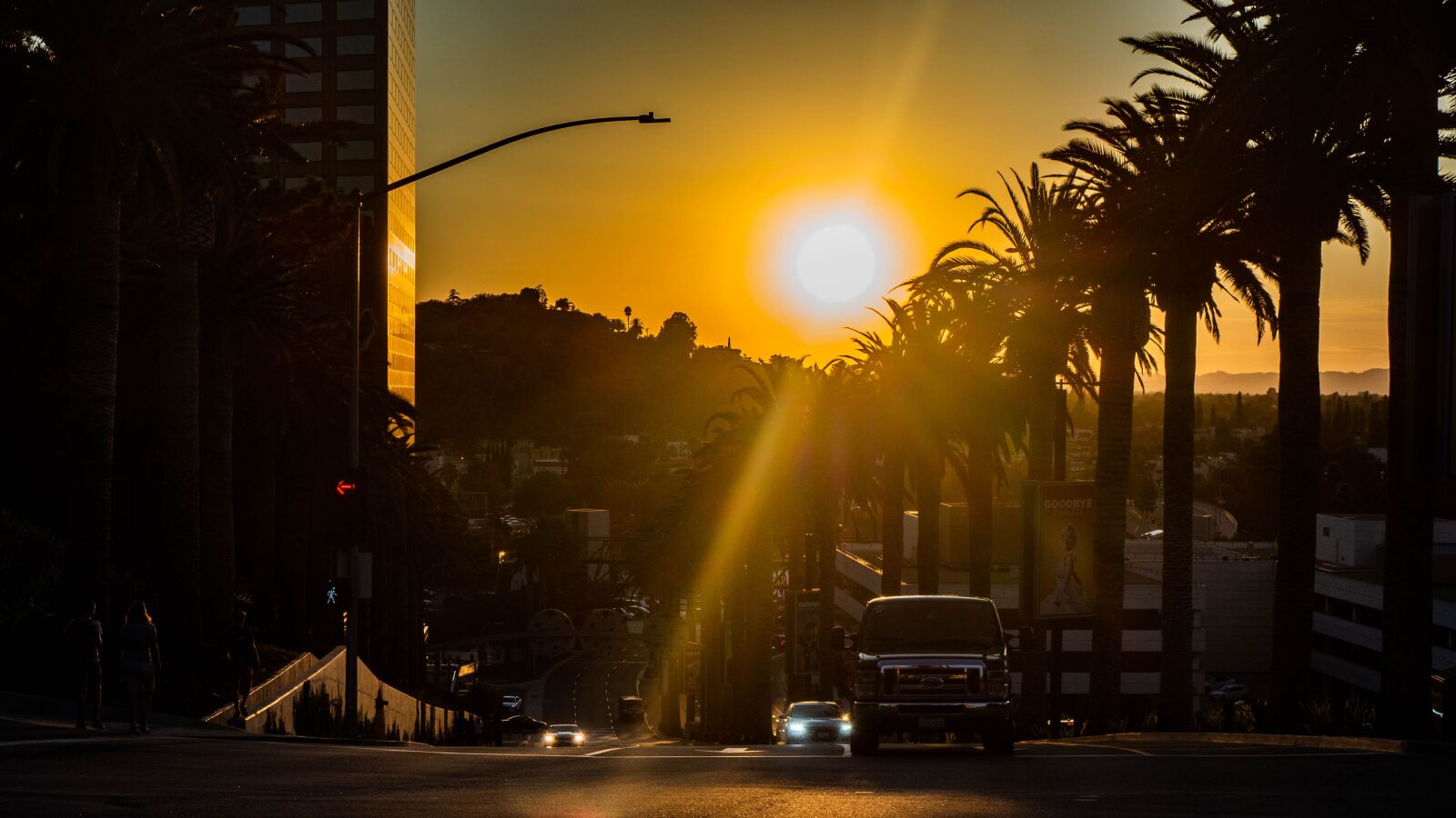 Olympus OM-D E-M10 III sample photo. Sunset, palm trees, vacations photography