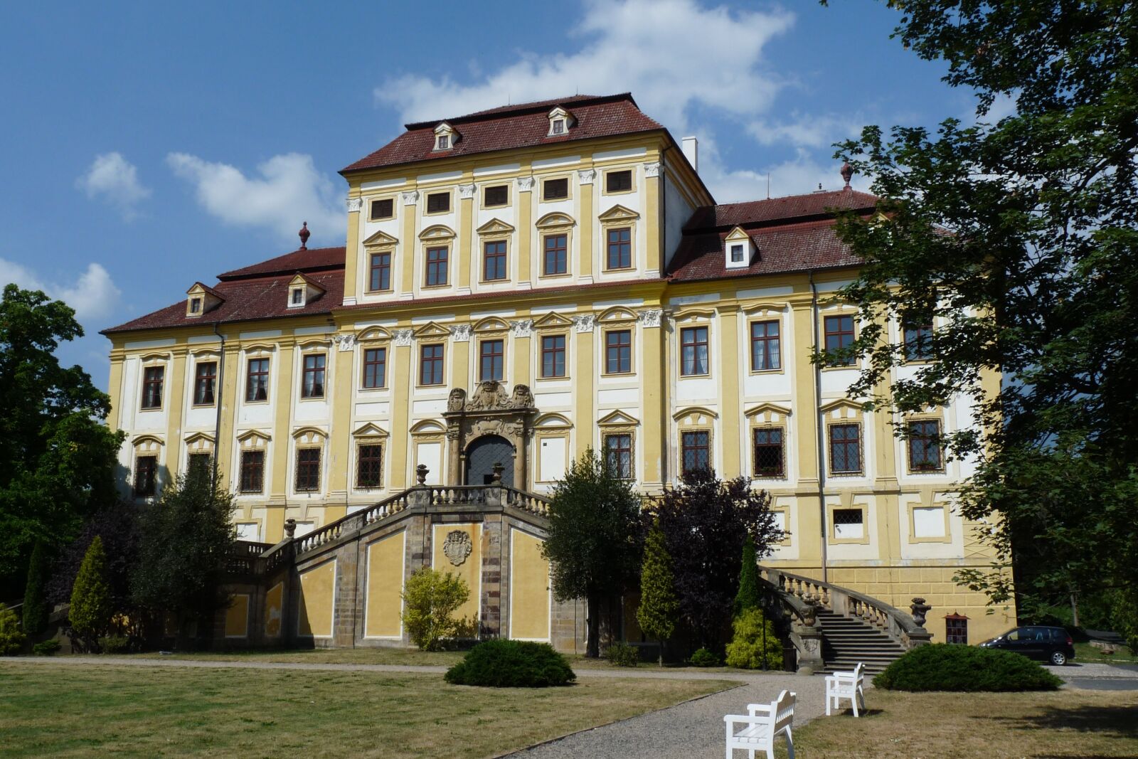 Panasonic Lumix DMC-FZ28 sample photo. Castle, red castle, sky photography
