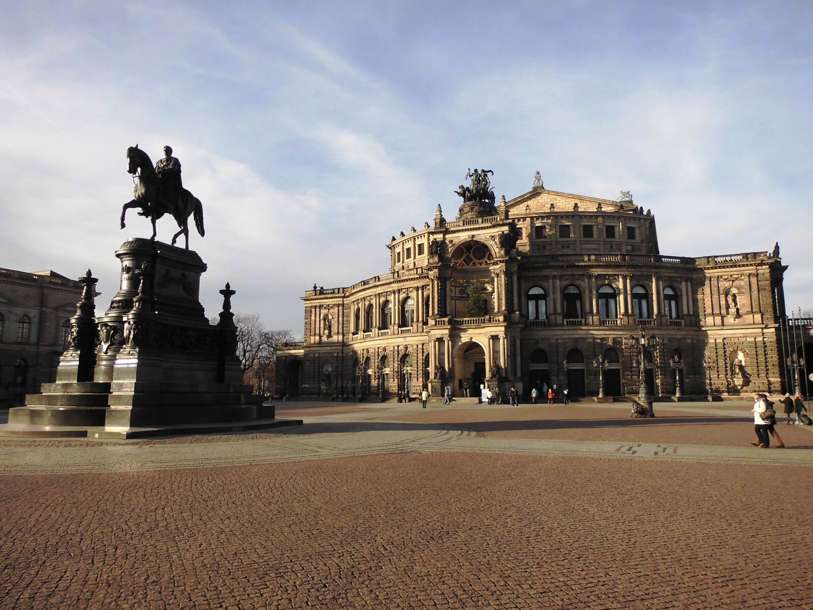 MEDION MD86824 sample photo. Dresden, building, architecture photography