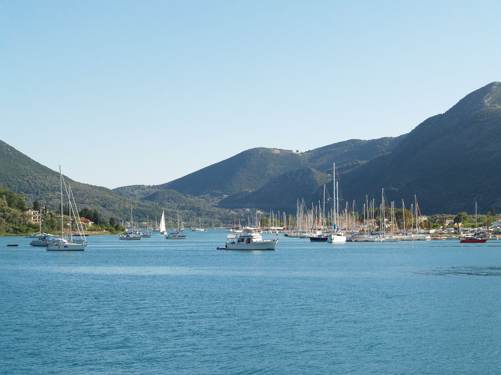 Olympus E-500 (EVOLT E-500) sample photo. Port, sea, hills photography