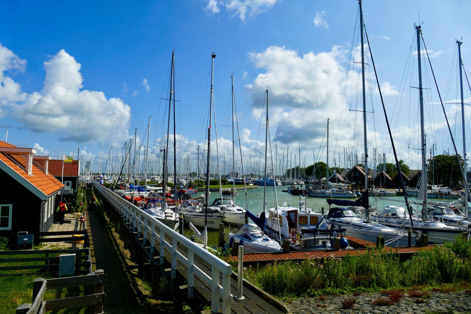 Panasonic Lumix DMC-FZ1000 sample photo. Port, boats, ships photography