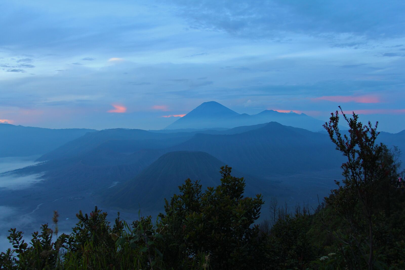 Canon EOS 60D sample photo. Sunrise, dawn, morning photography