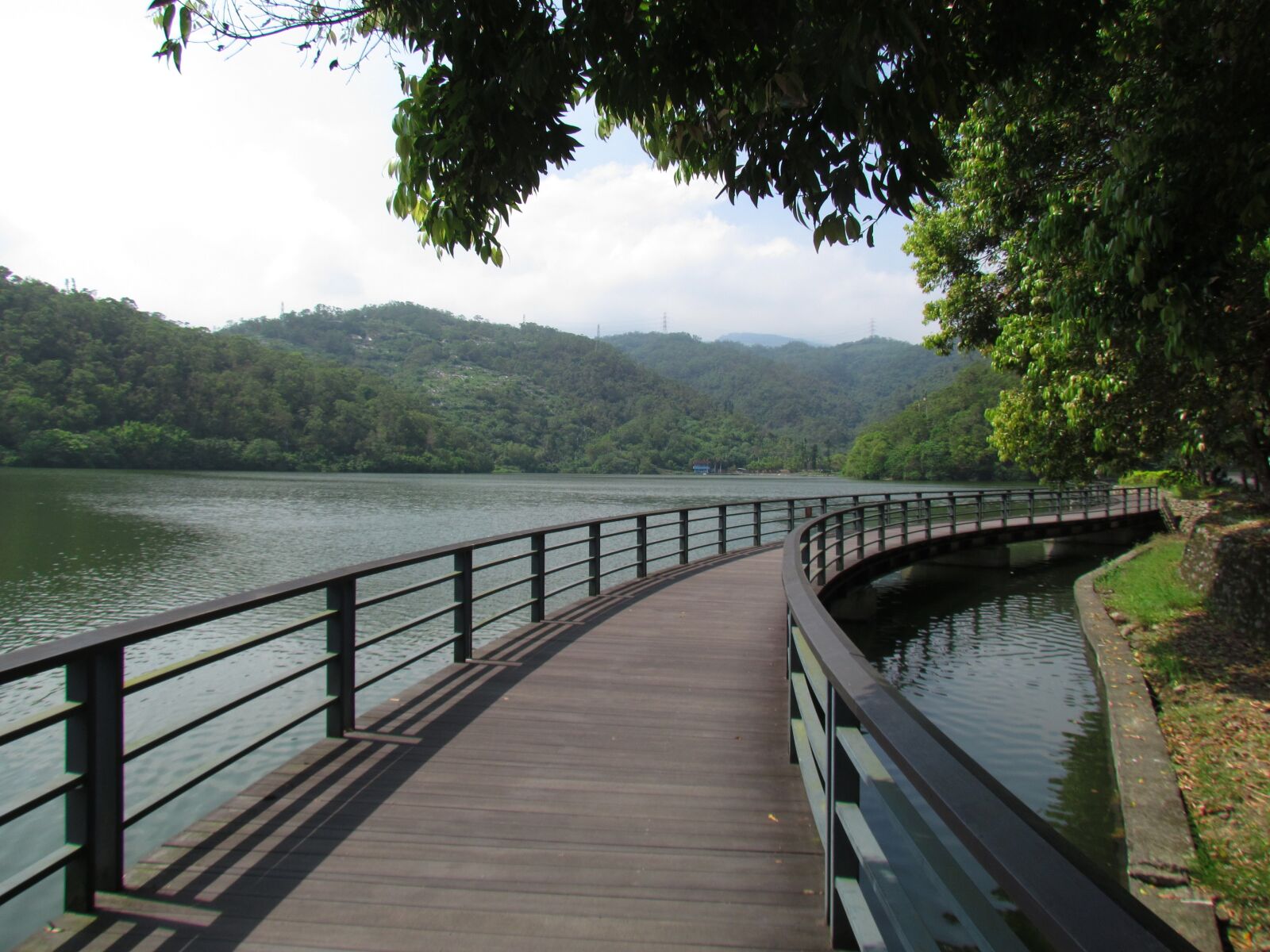 Canon PowerShot SX30 IS sample photo. Lake, bicycle bridge, reservoir photography