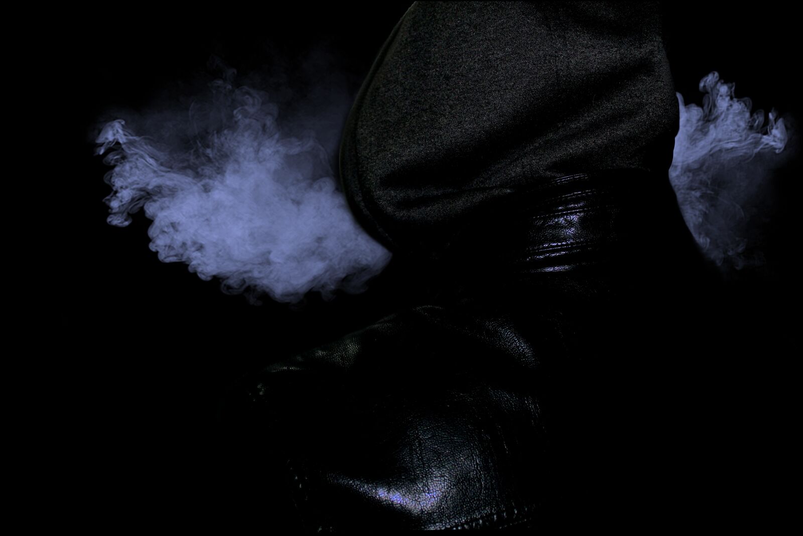 Canon EOS 1300D (EOS Rebel T6 / EOS Kiss X80) sample photo. Smoke, man, male photography