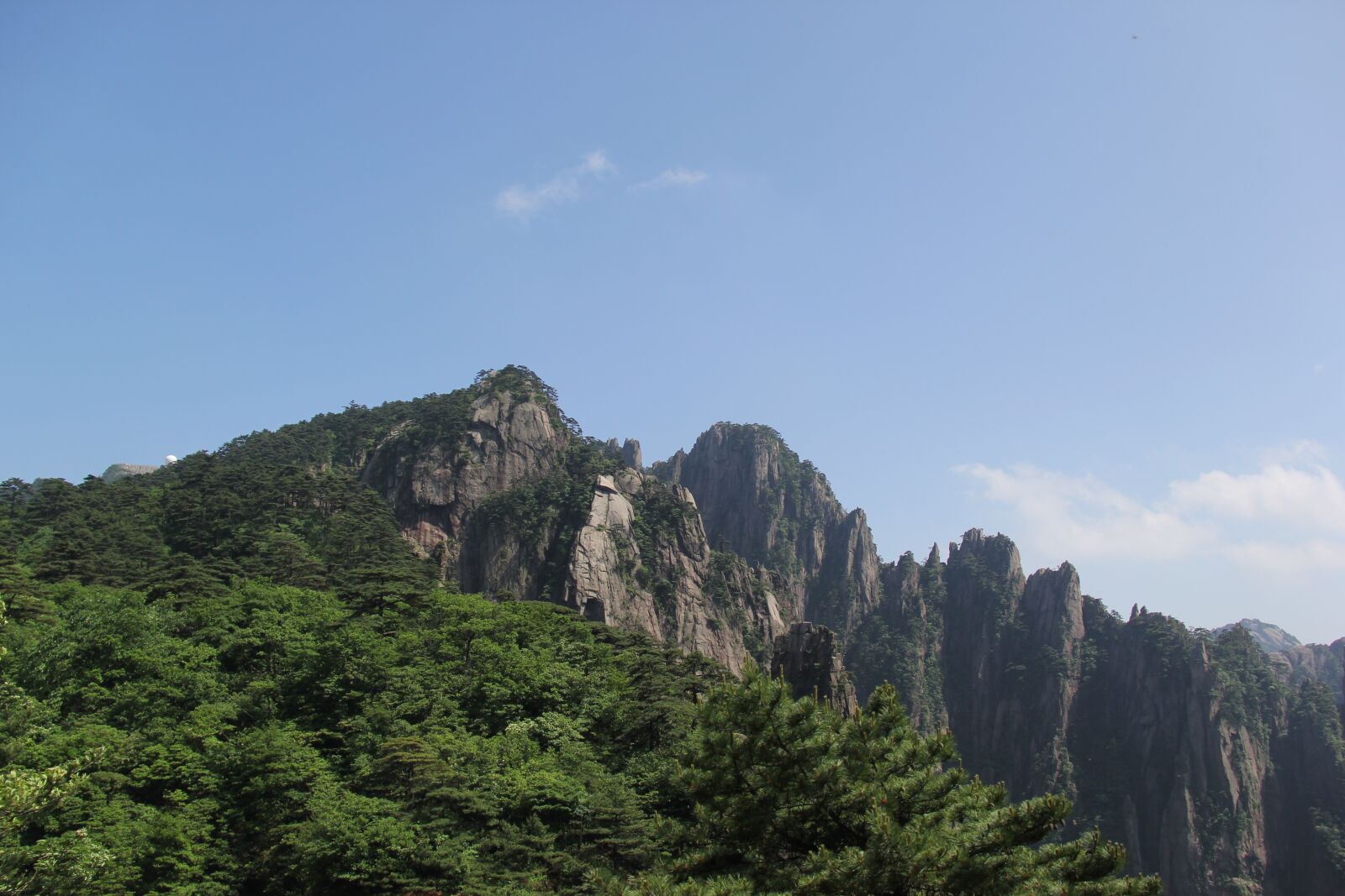 Canon EF-S 18-200mm F3.5-5.6 IS sample photo. Huangshan, map of china photography