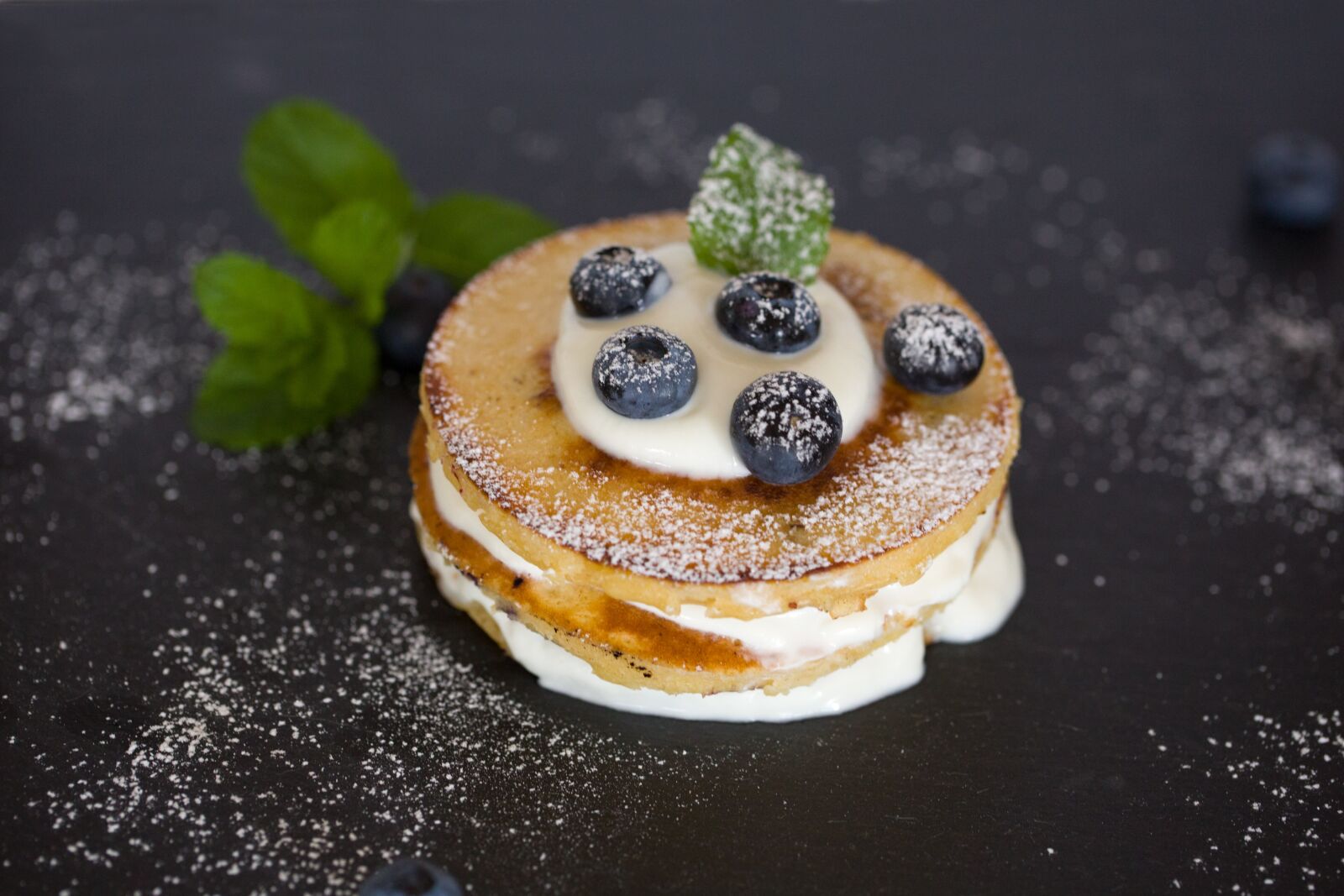 Canon EF 100mm F2.8L Macro IS USM sample photo. Pancake, breakfast, eat photography