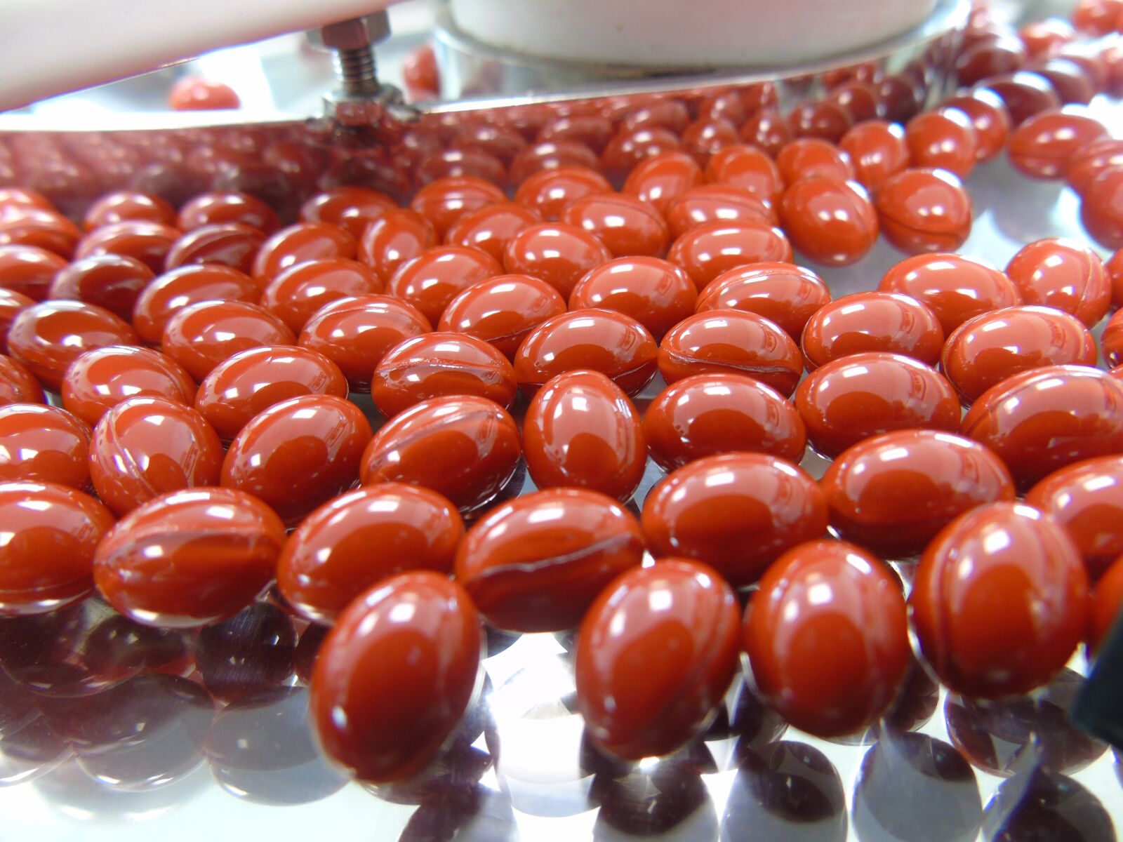 Sony Cyber-shot DSC-H400 sample photo. Encapsulate, pills, vitamins photography