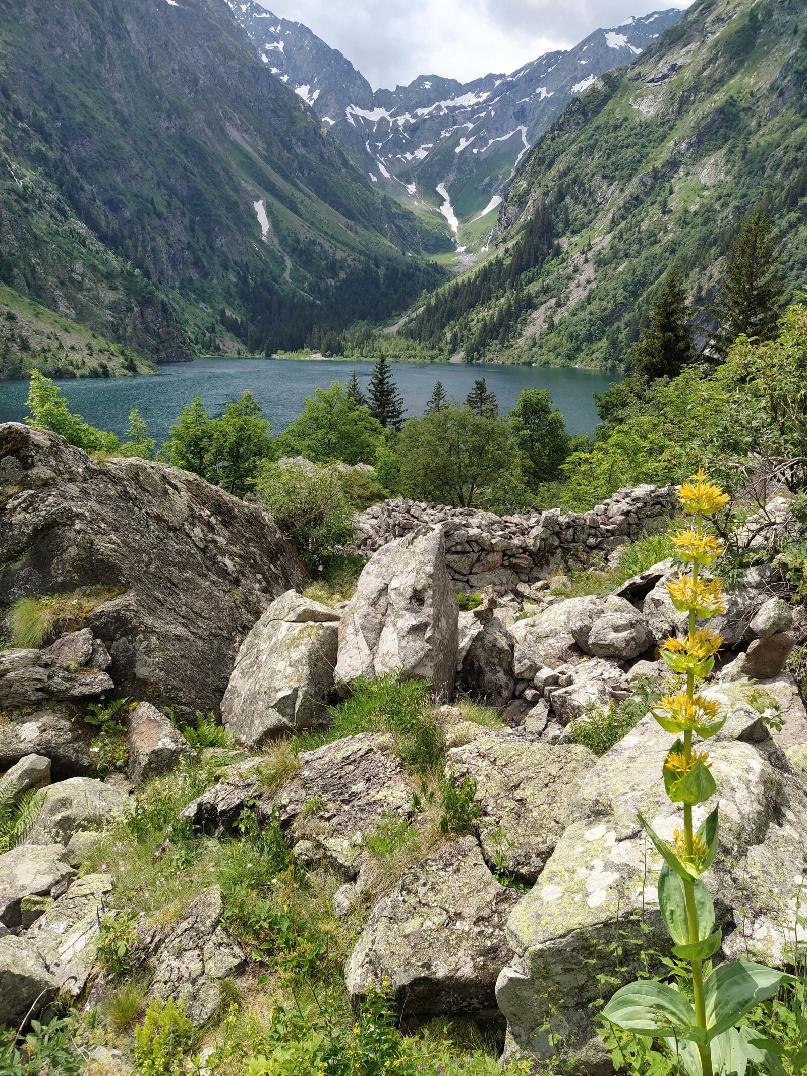 Xiaomi Mi A3 sample photo. Lauvitel, lake, isère photography
