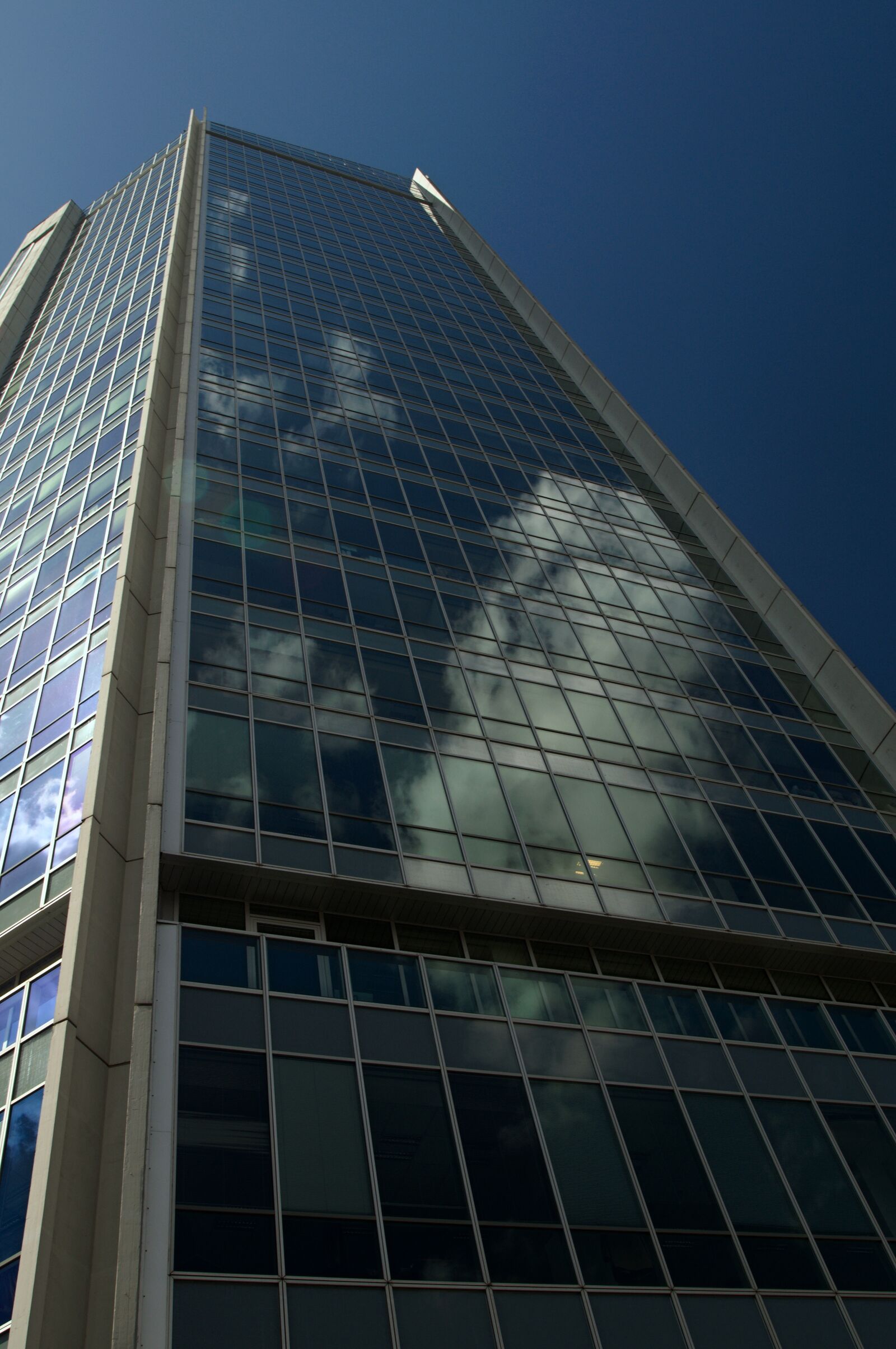 Nikon D90 sample photo. Modern architecture, architecture, skyscraper photography