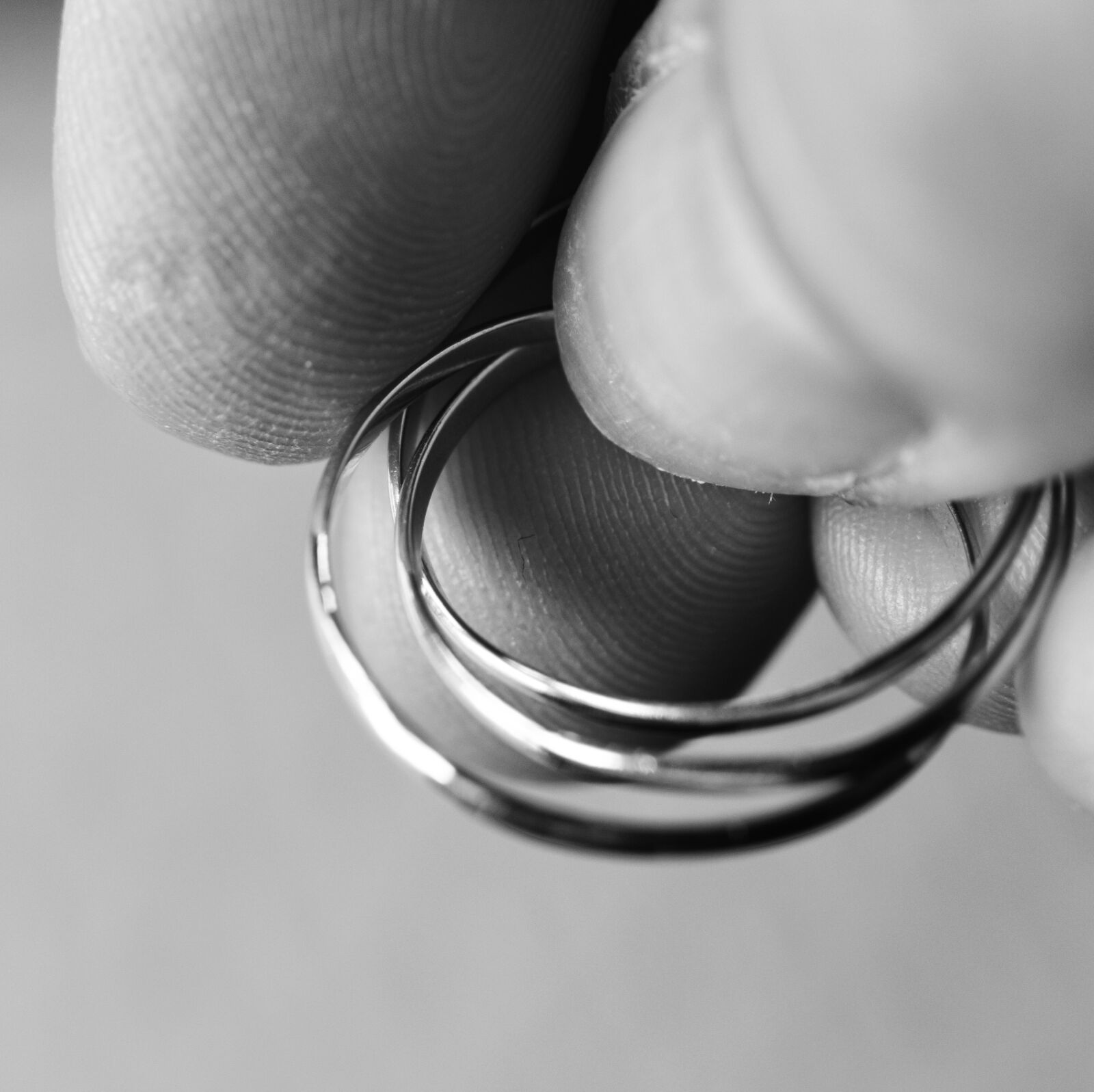 Nikon D3400 sample photo. Ring, fingers, anxiety photography