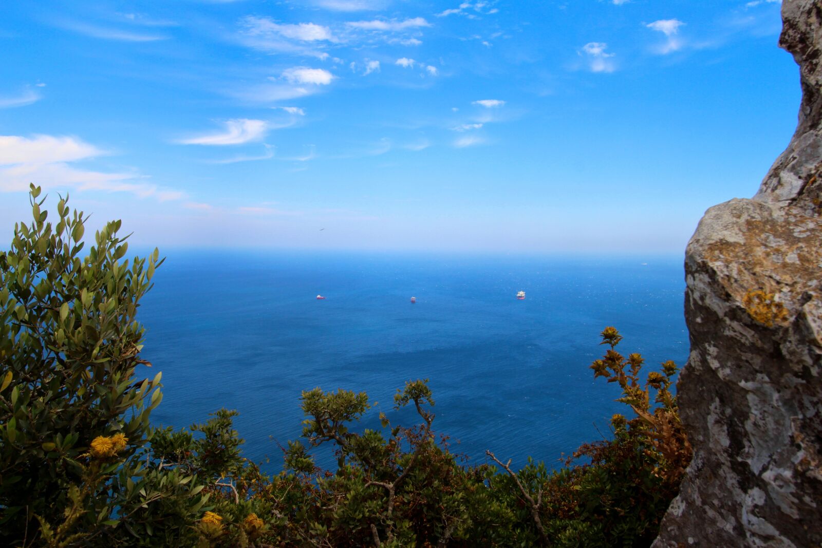Canon EOS 700D (EOS Rebel T5i / EOS Kiss X7i) sample photo. Gibraltar, rock, sea photography