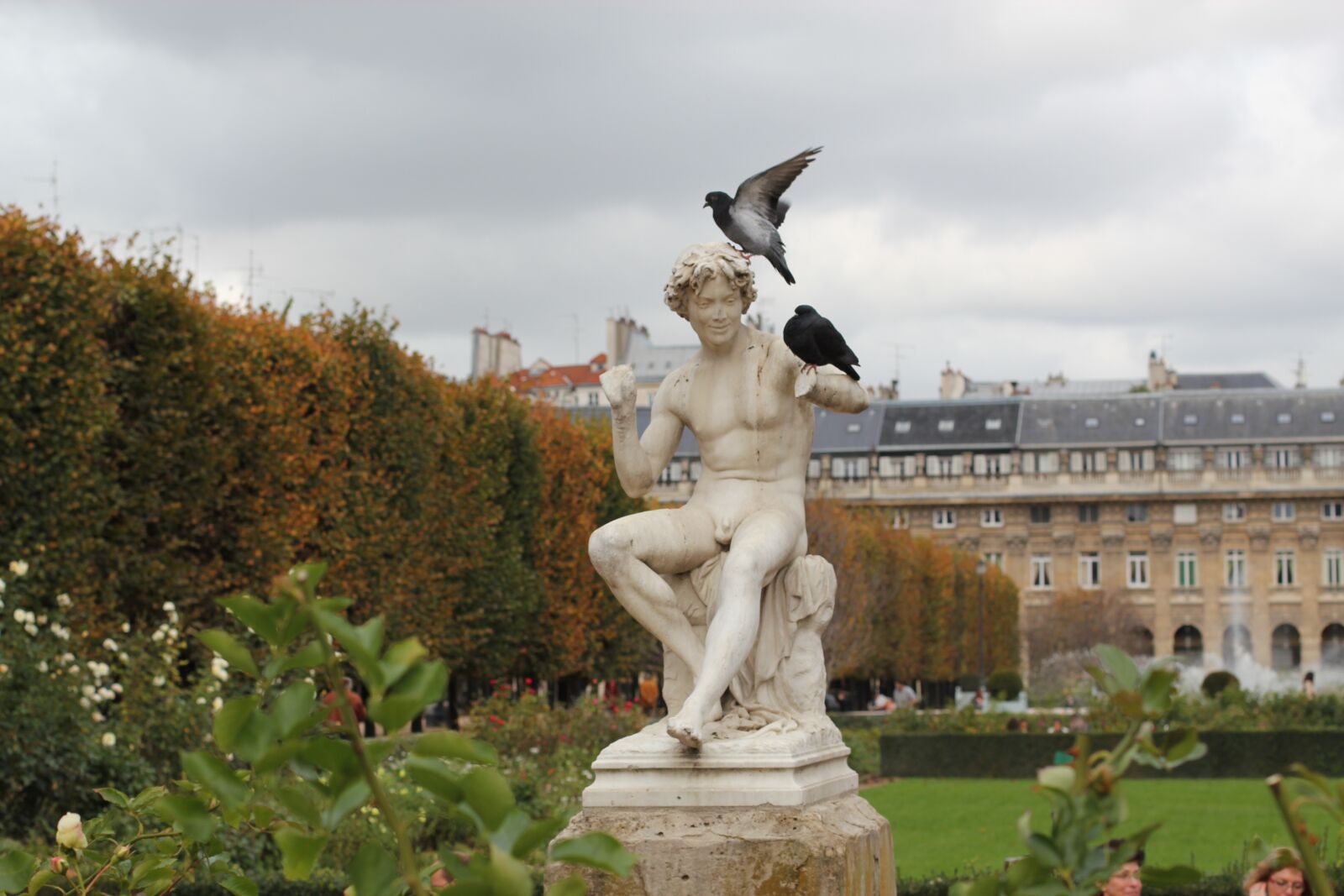 Canon EOS 550D (EOS Rebel T2i / EOS Kiss X4) sample photo. Paris, france, park photography